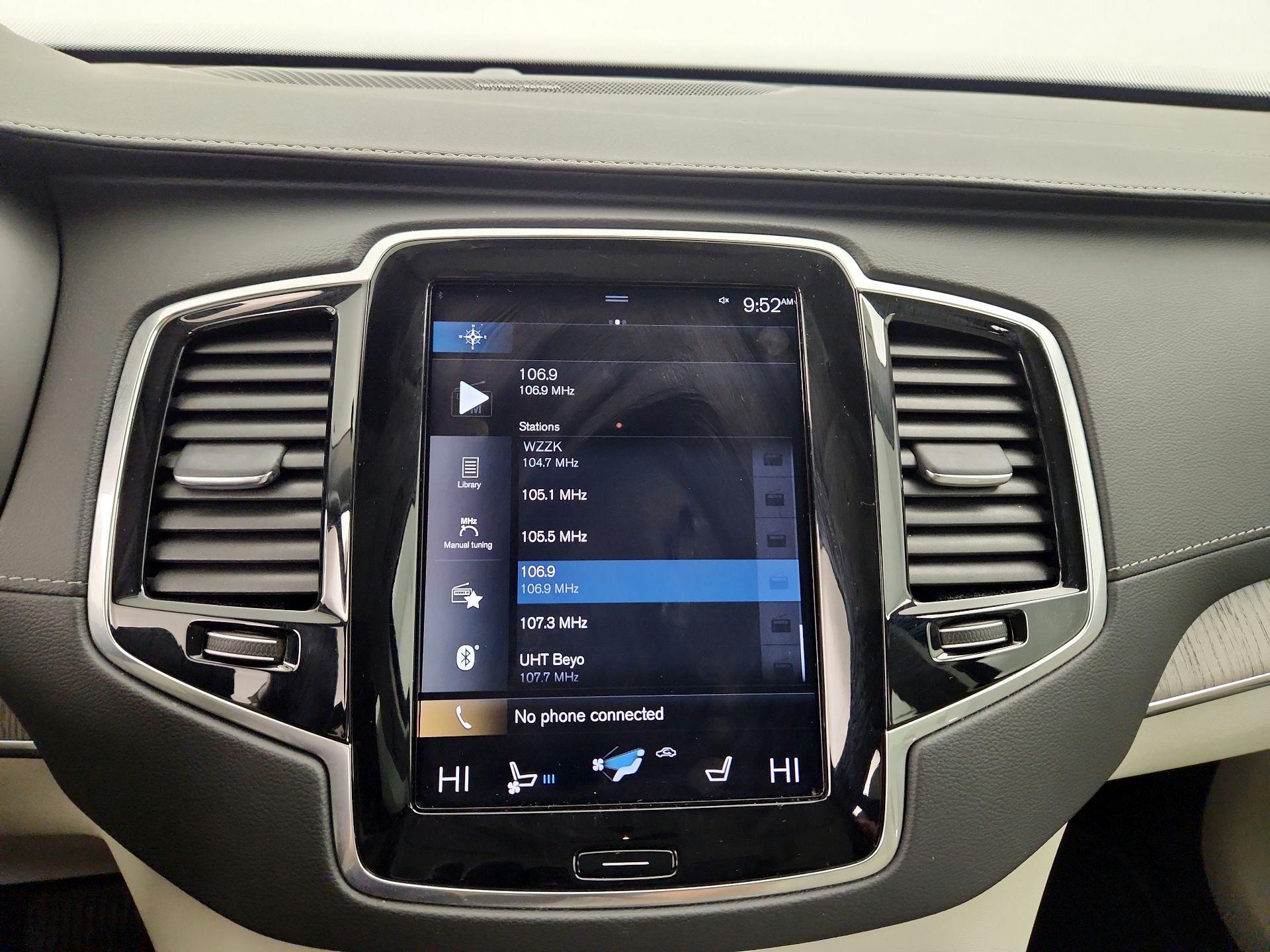 Thumbnail: 2022 Volvo XC90 - 16