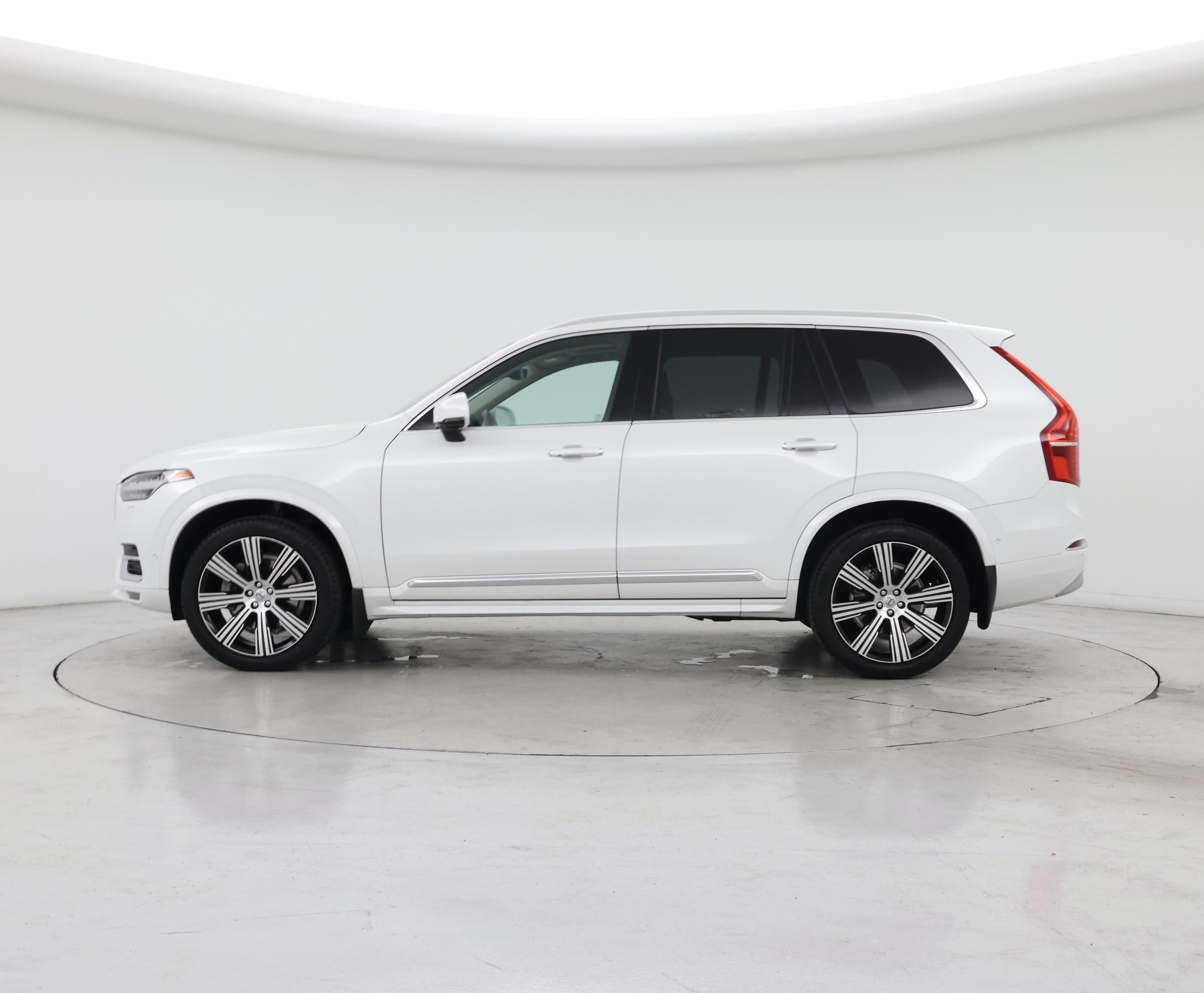 Thumbnail: 2022 Volvo XC90 - 3