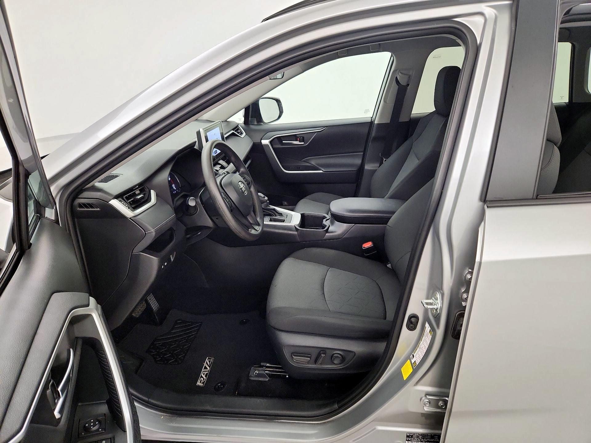 Thumbnail: 2024 Toyota RAV4 - 11