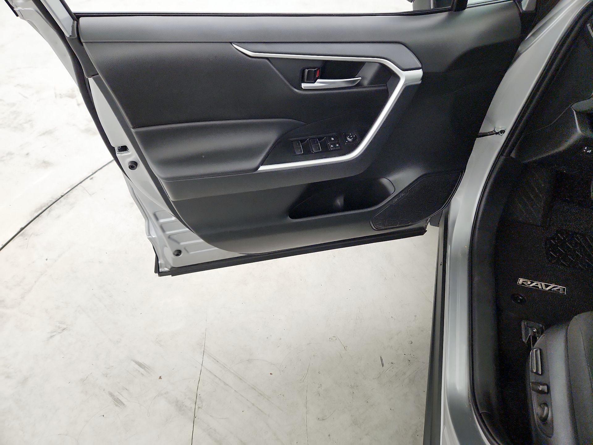 Thumbnail: 2024 Toyota RAV4 - 12