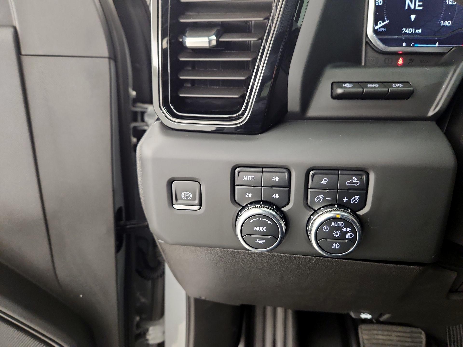 Thumbnail: 2024 GMC Sierra 2500 - 13