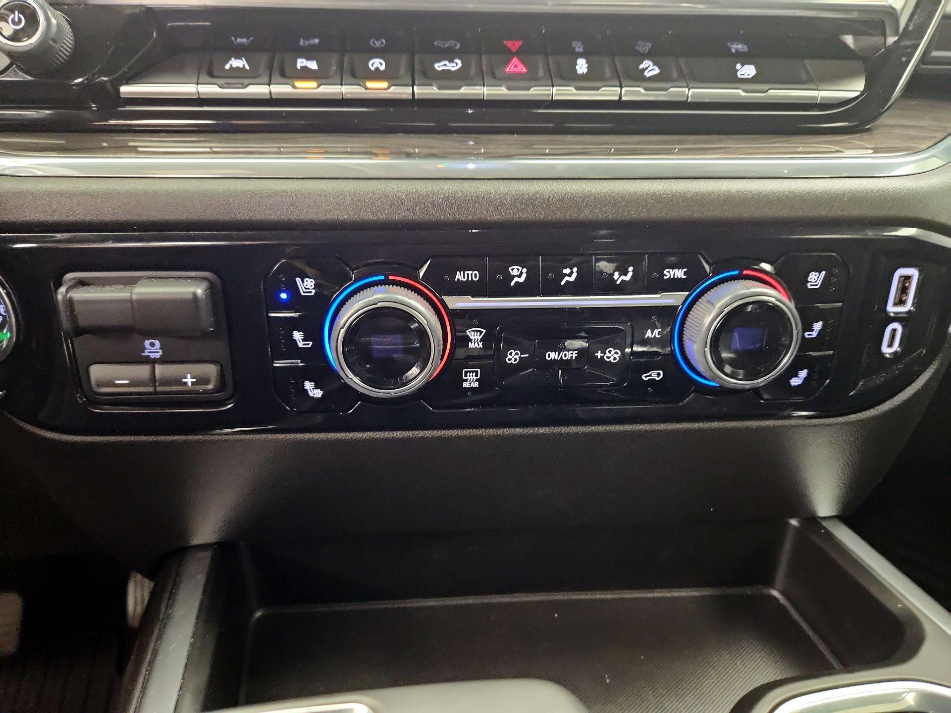 Thumbnail: 2024 Chevrolet Silverado 1500 - 17