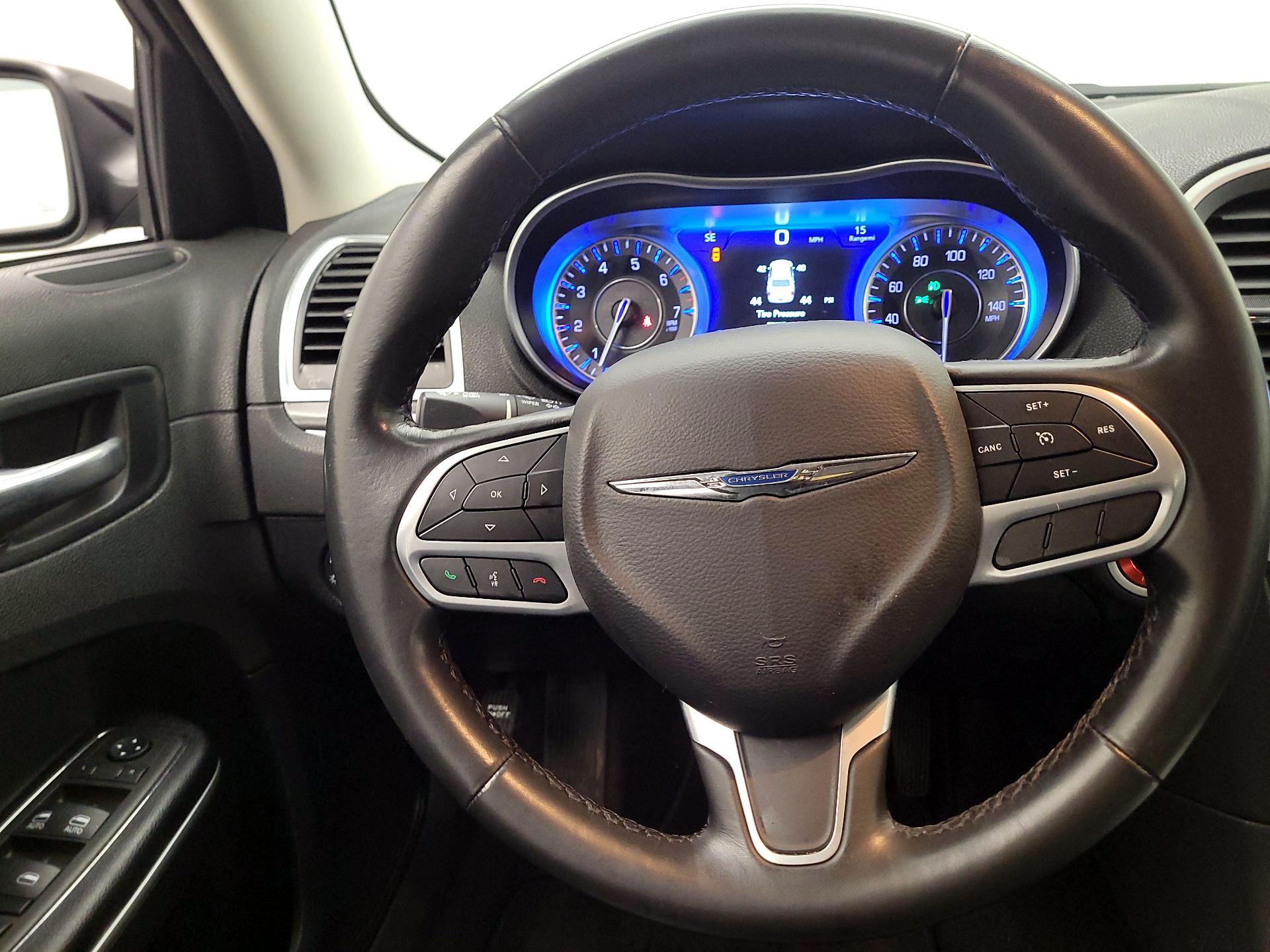 Thumbnail: 2022 Chrysler 300 - 10