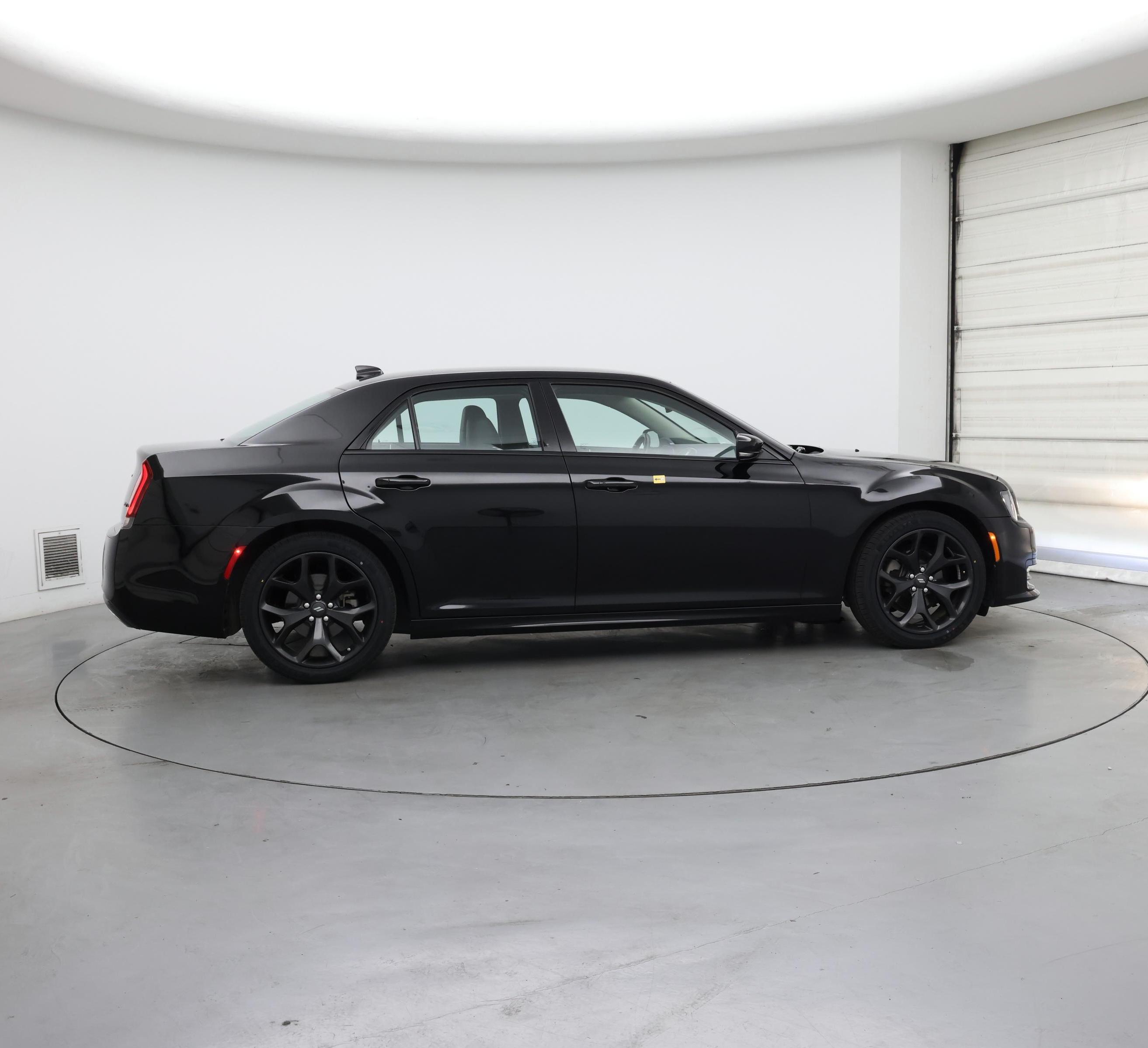 Thumbnail: 2022 Chrysler 300 - 7