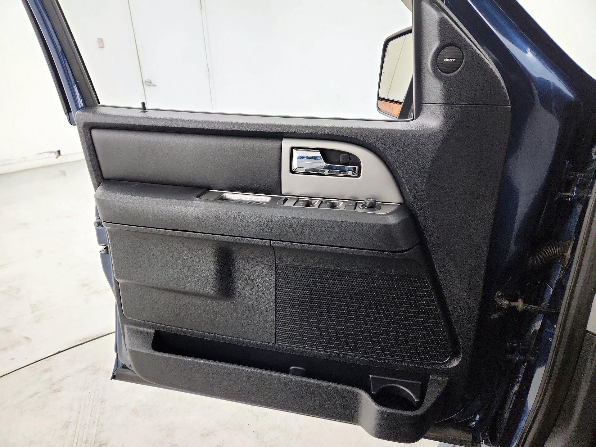 Thumbnail: 2017 Ford Expedition - 12