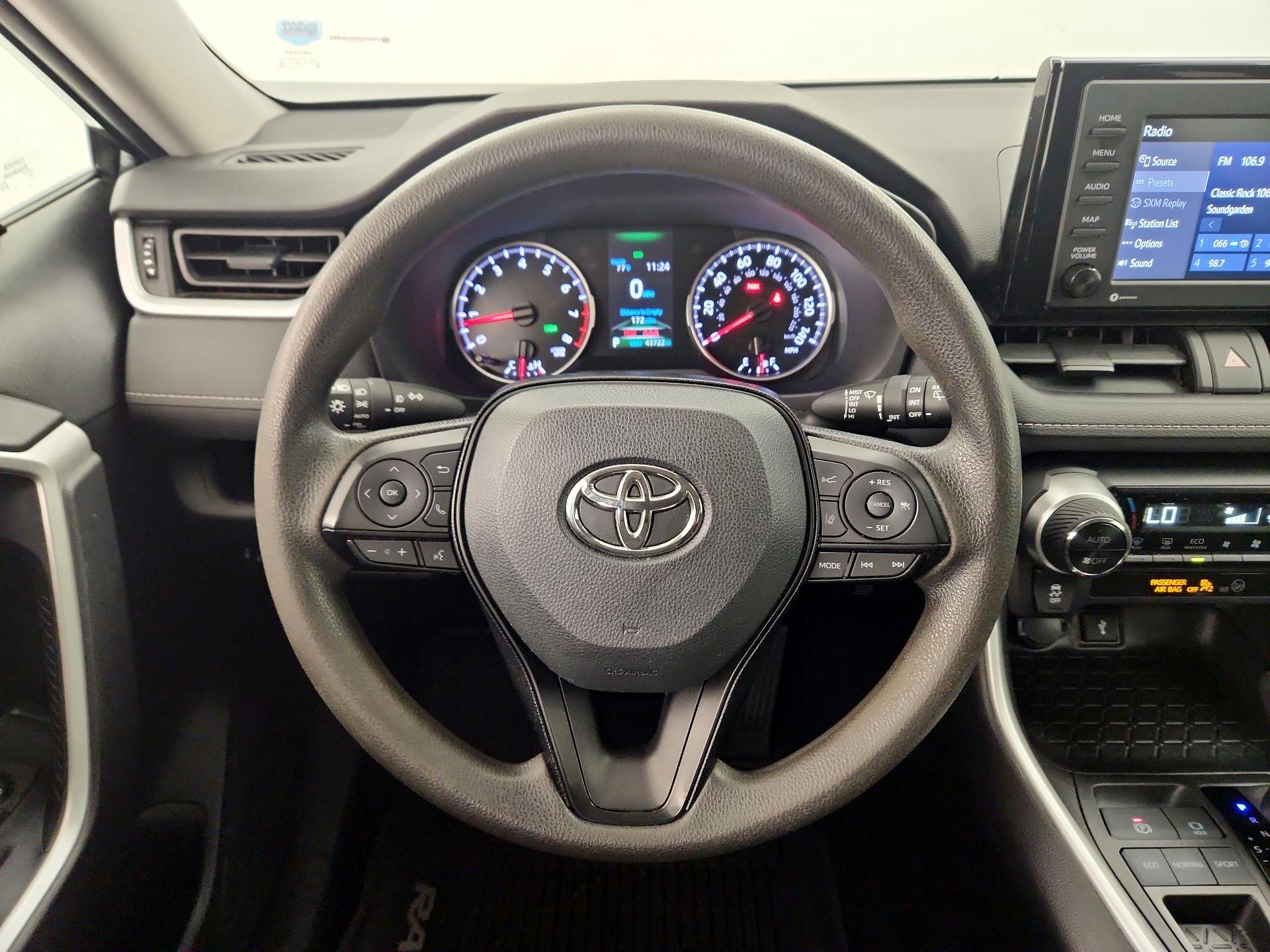 Thumbnail: 2020 Toyota RAV4 - 10