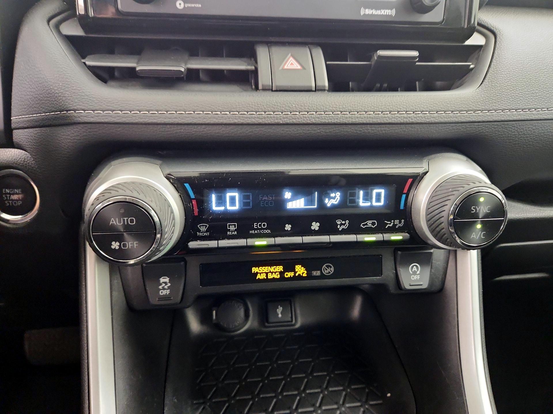 Thumbnail: 2020 Toyota RAV4 - 16