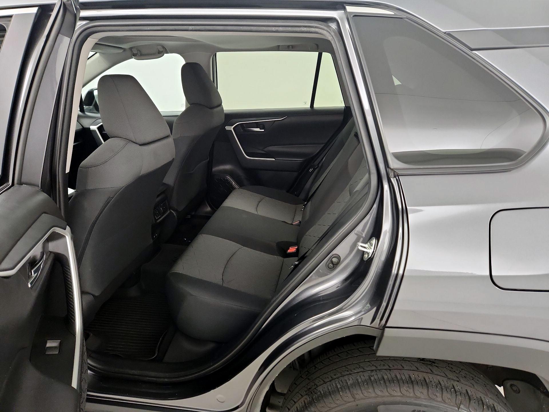 Thumbnail: 2020 Toyota RAV4 - 20