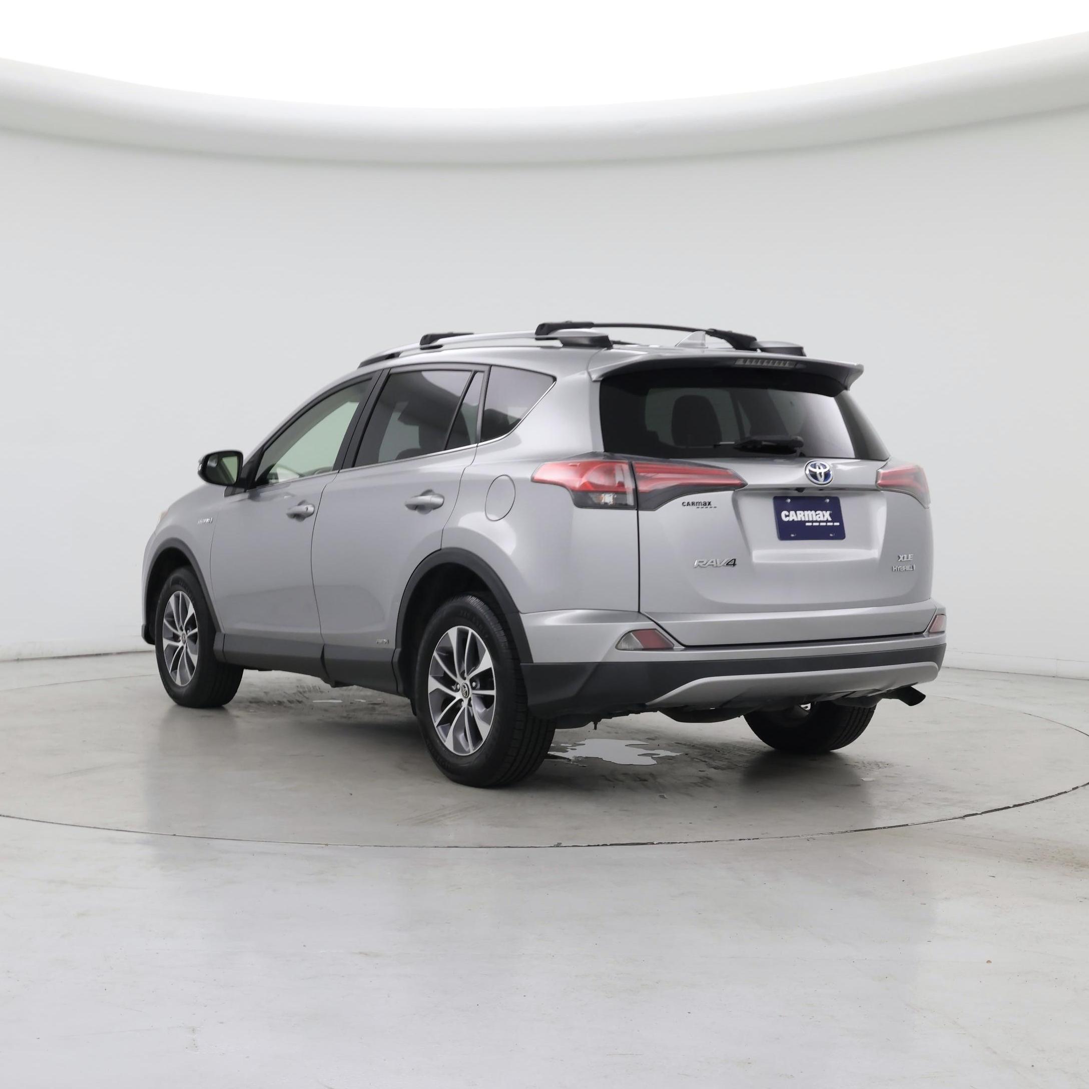 Thumbnail: 2017 Toyota RAV4 - 2