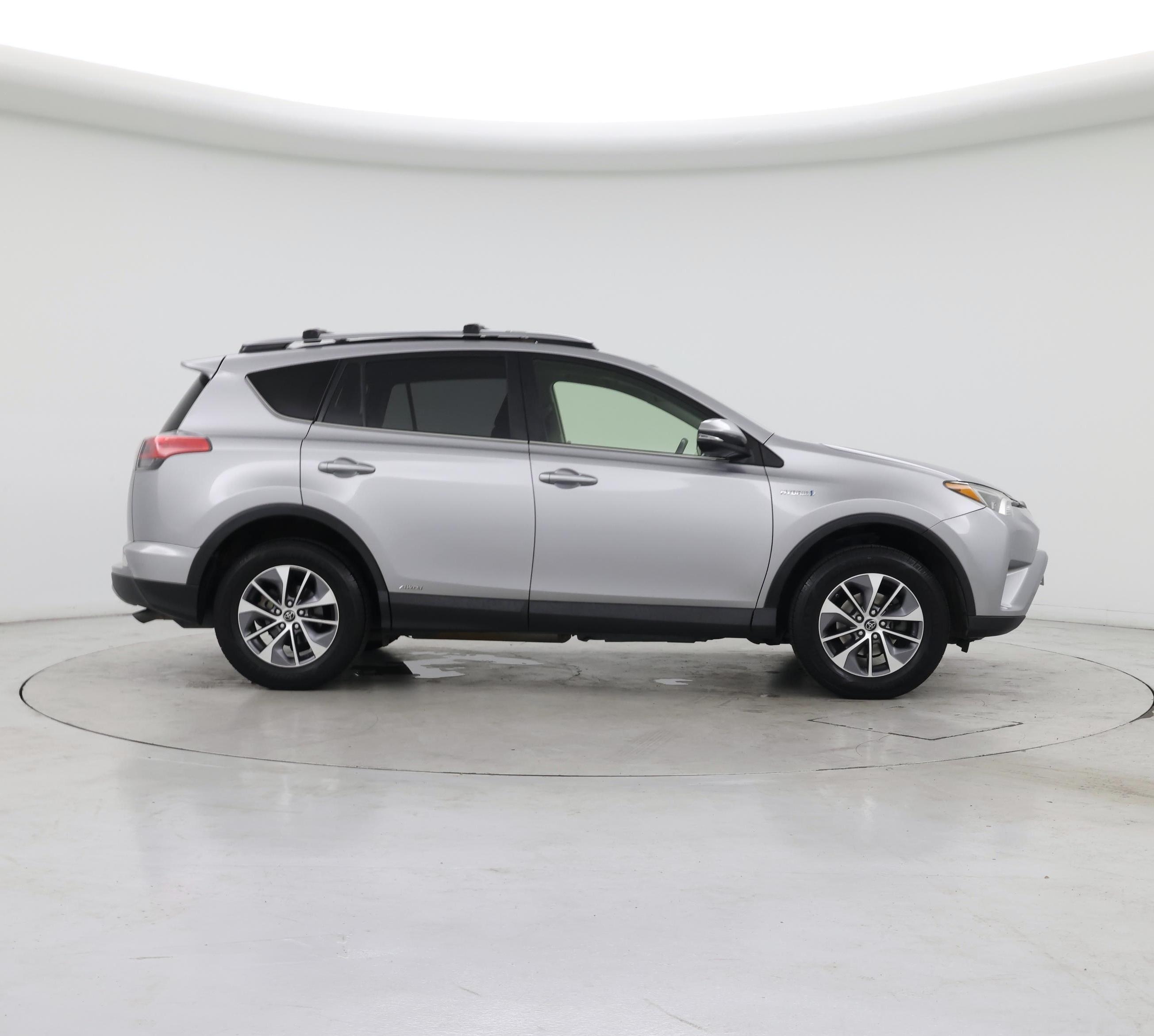 Thumbnail: 2017 Toyota RAV4 - 7