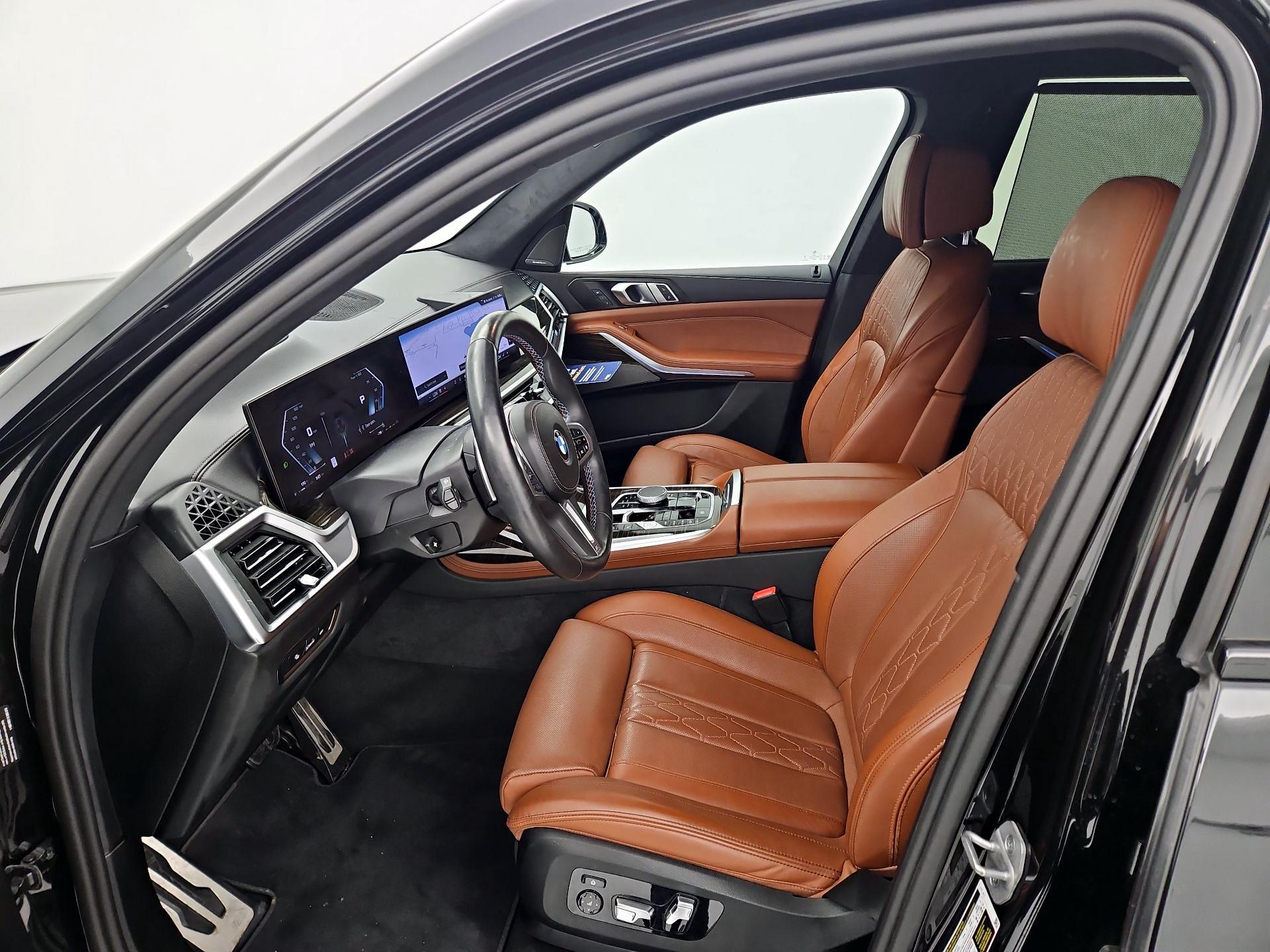 Thumbnail: 2025 BMW X7 - 11