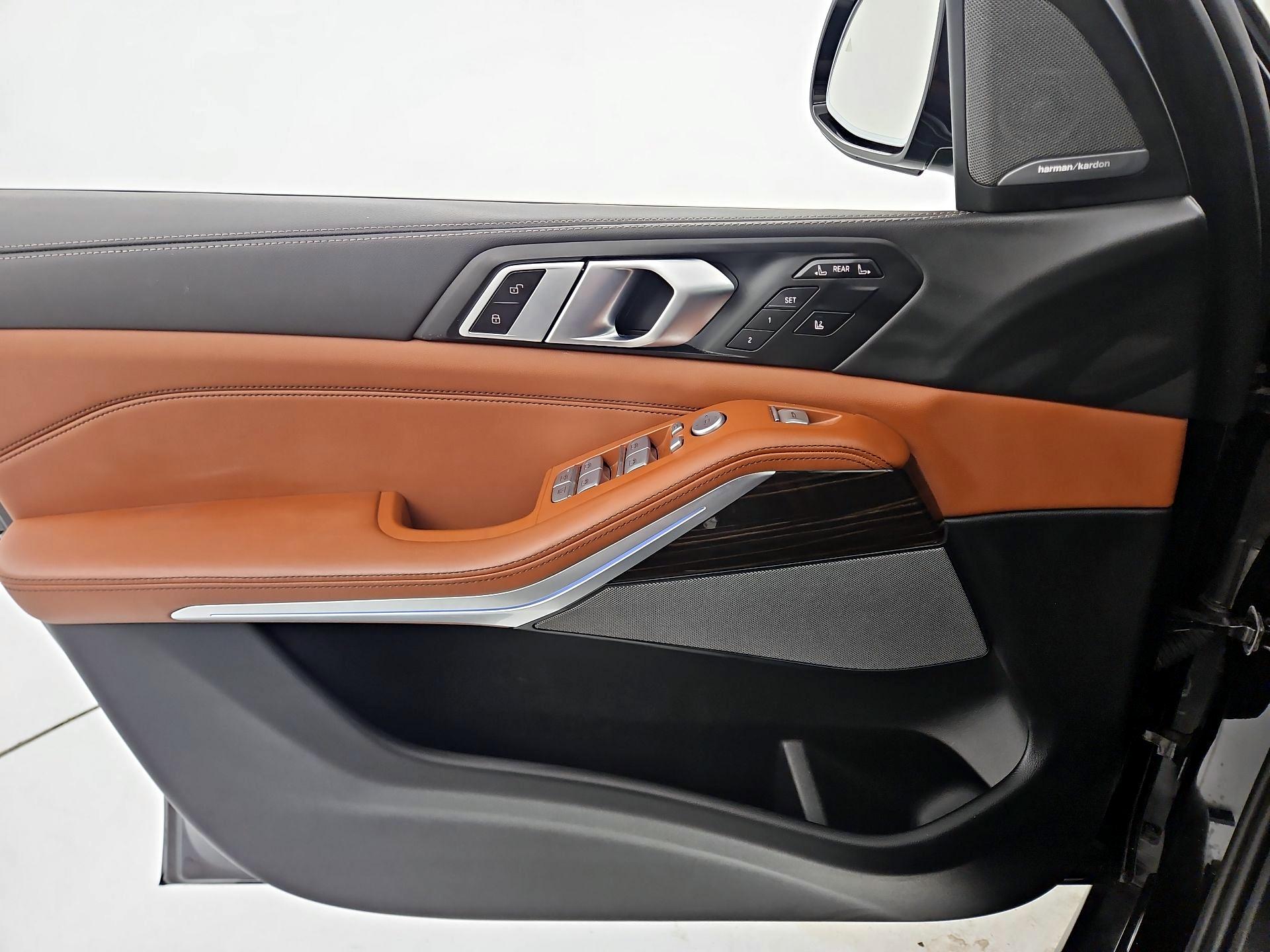 Thumbnail: 2025 BMW X7 - 12