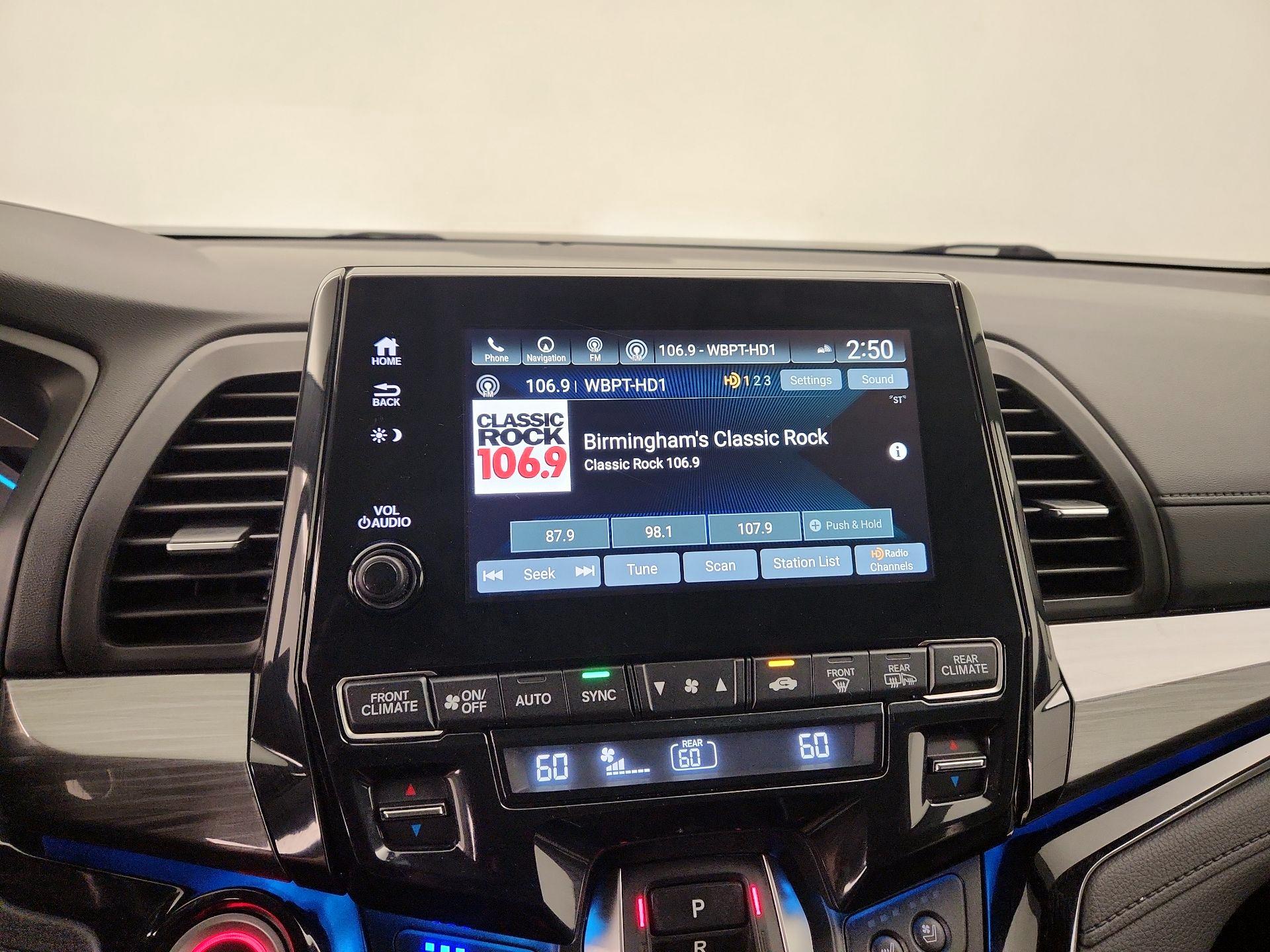 Thumbnail: 2022 Honda Odyssey - 16