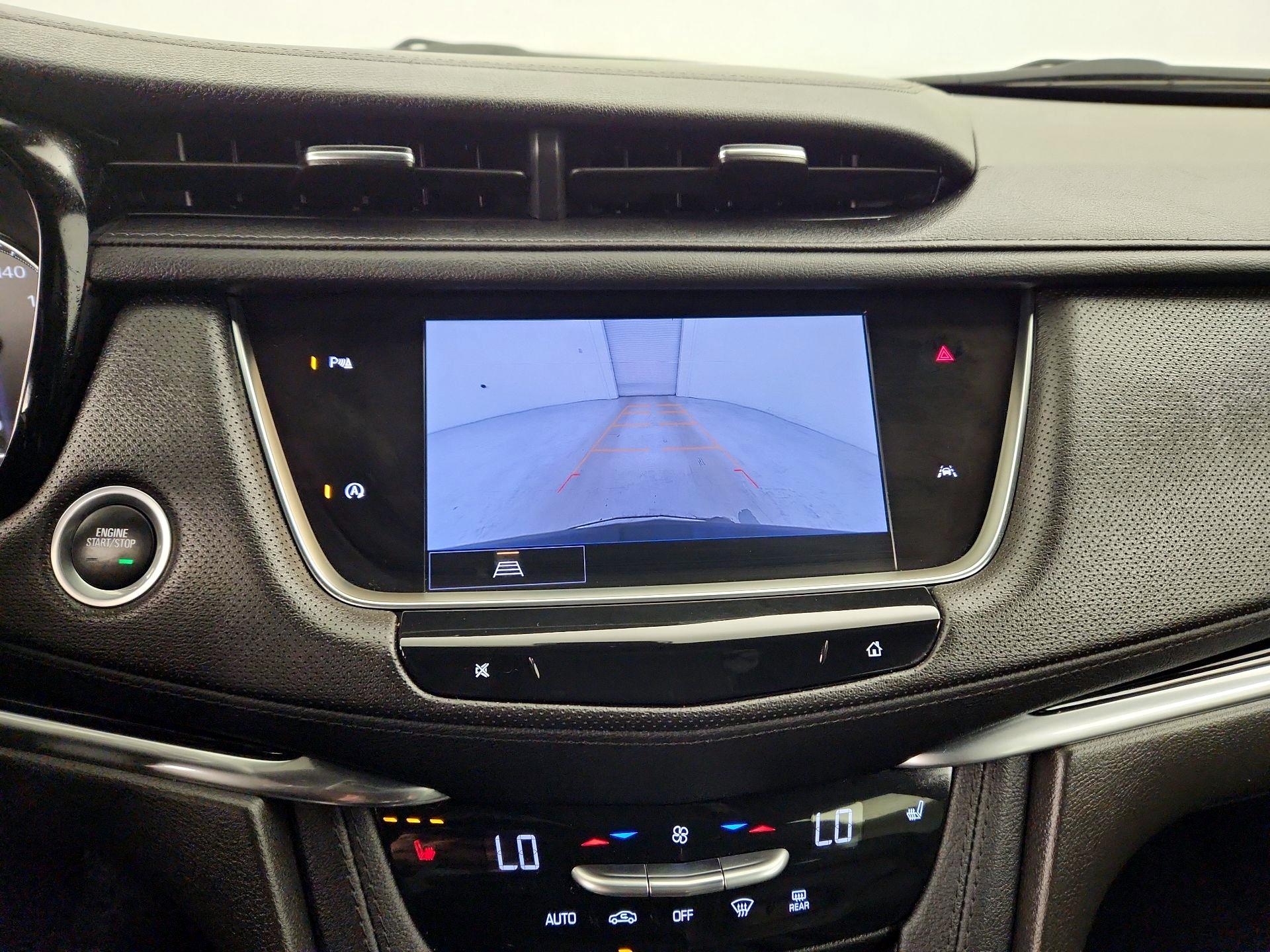 Thumbnail: 2022 Cadillac XT6 - 14