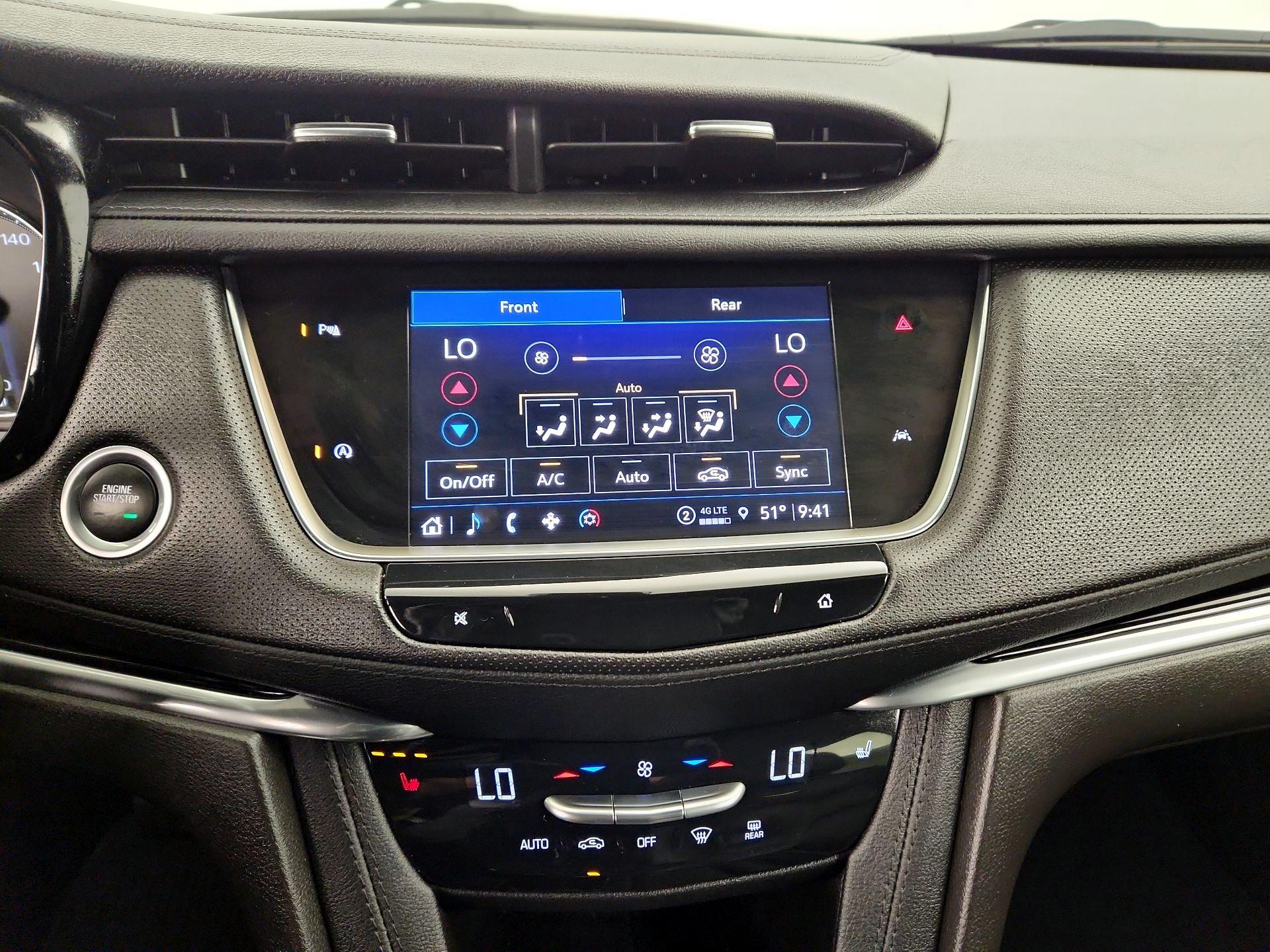 Thumbnail: 2022 Cadillac XT6 - 16