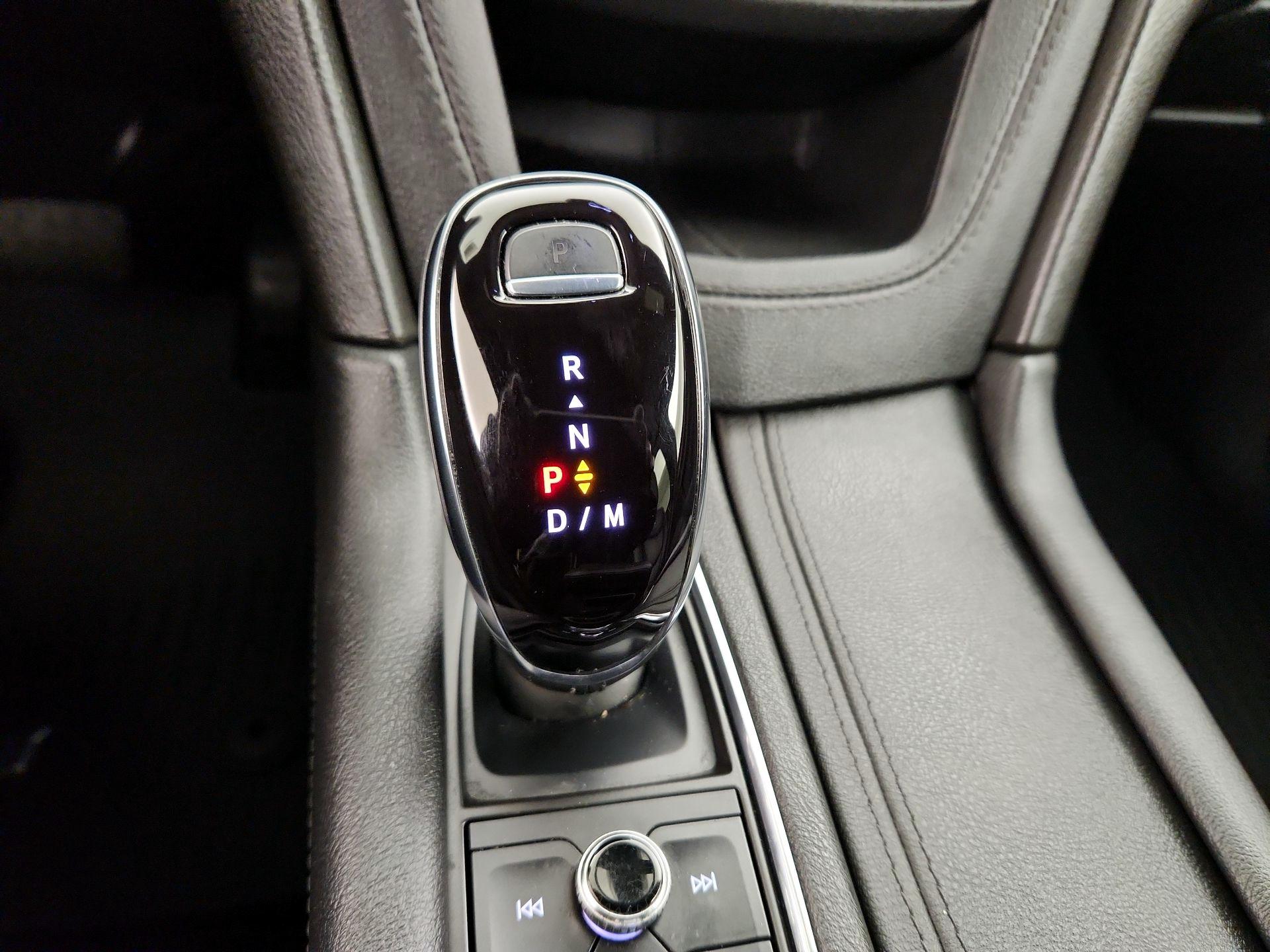 Thumbnail: 2022 Cadillac XT6 - 17