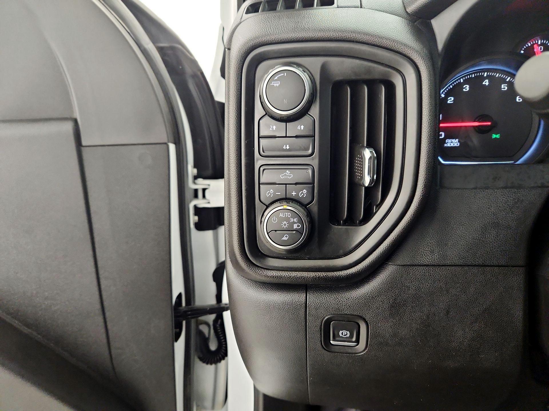 Thumbnail: 2023 Chevrolet Silverado 2500 - 13