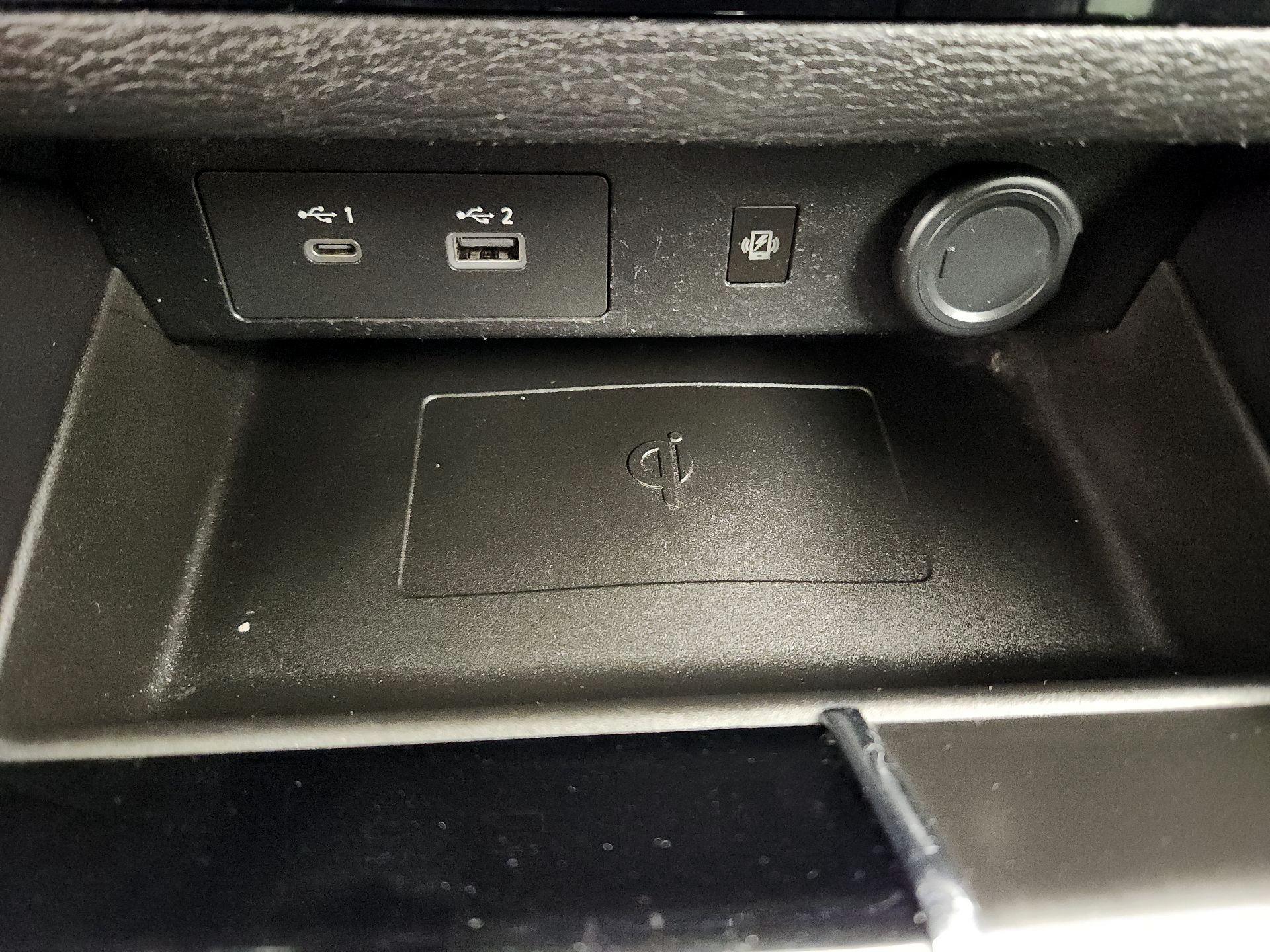 Thumbnail: 2022 Mitsubishi Outlander - 19