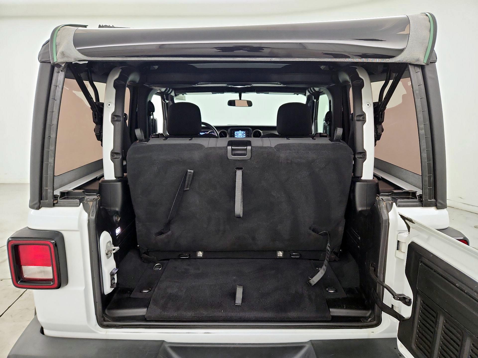 Thumbnail: 2018 Jeep Wrangler - 20