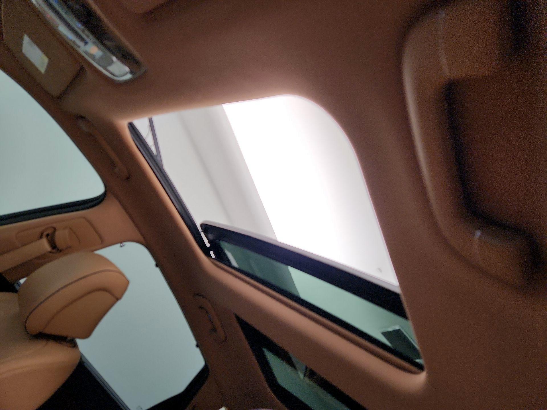 Thumbnail: 2022 Genesis GV80 - 20