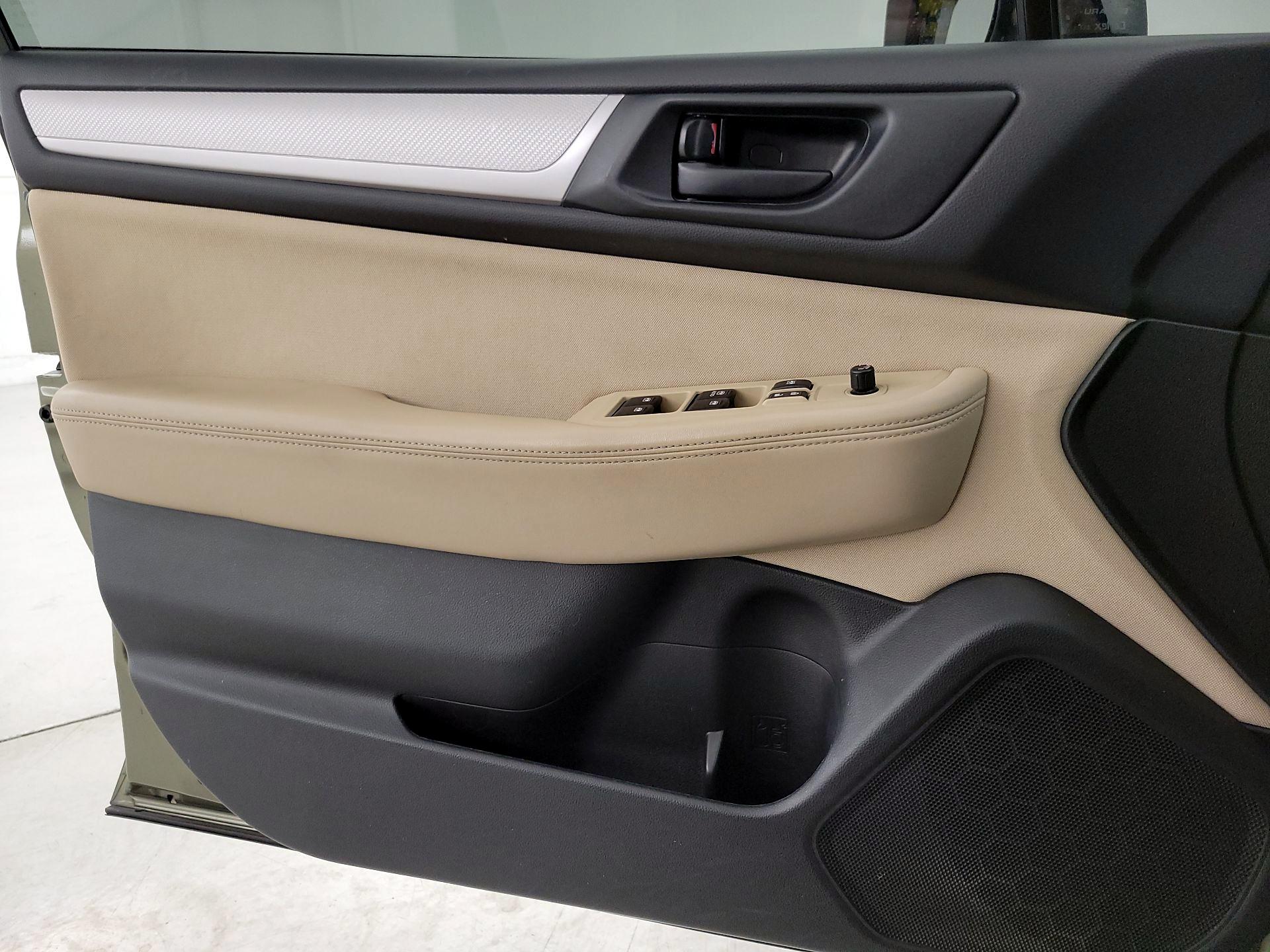 Thumbnail: 2015 Subaru Outback - 12