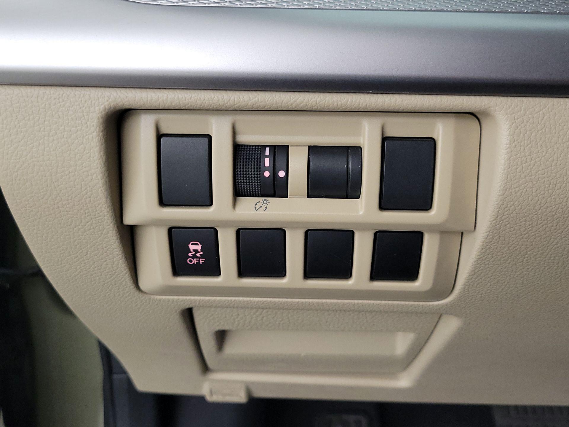 Thumbnail: 2015 Subaru Outback - 13