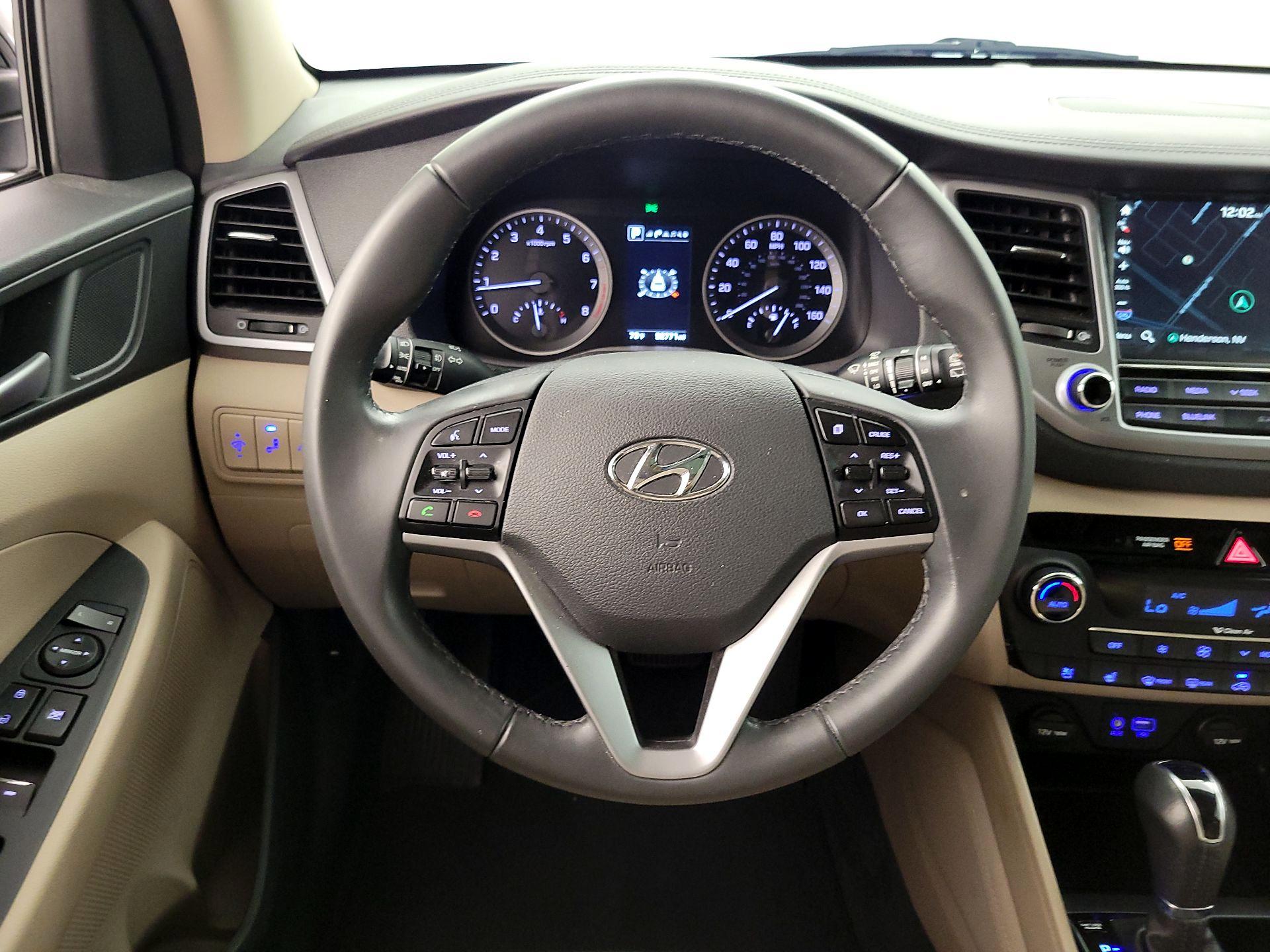 Thumbnail: 2016 Hyundai Tucson - 10