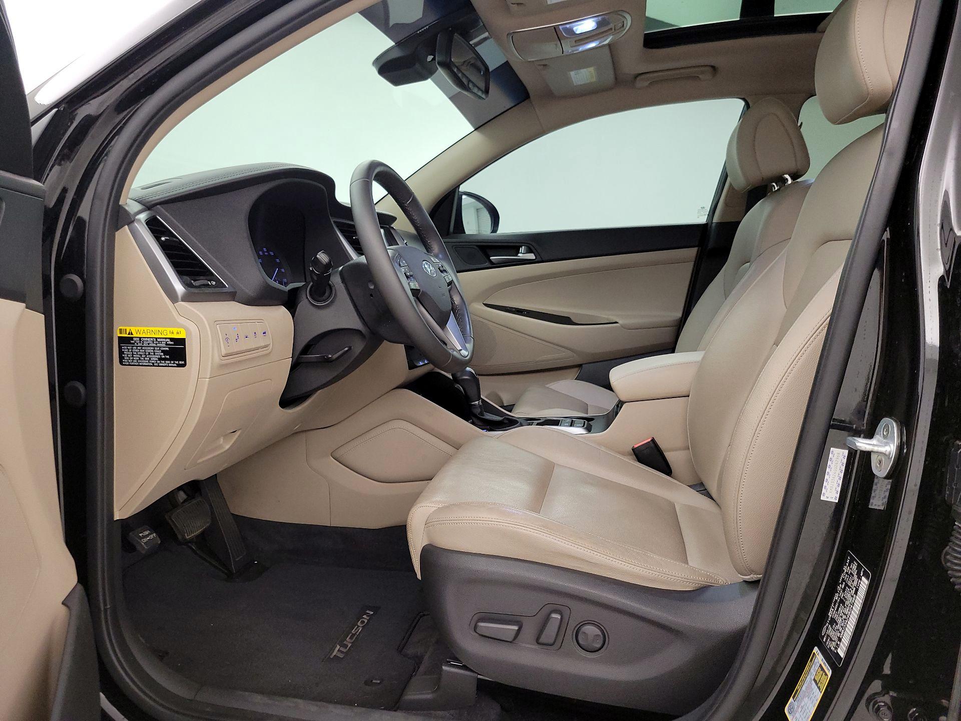 Thumbnail: 2016 Hyundai Tucson - 11