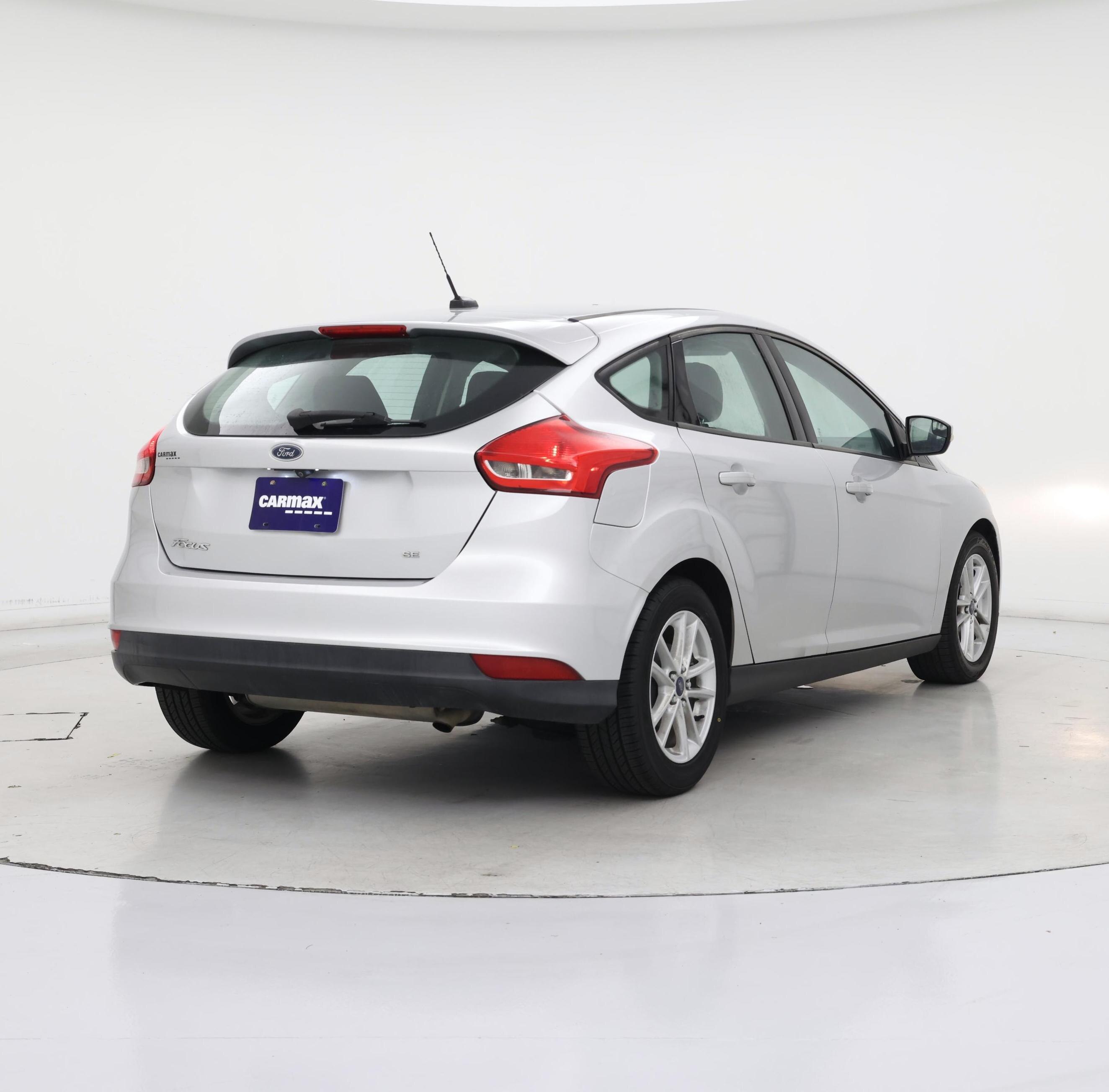 Thumbnail: 2017 Ford Focus - 8