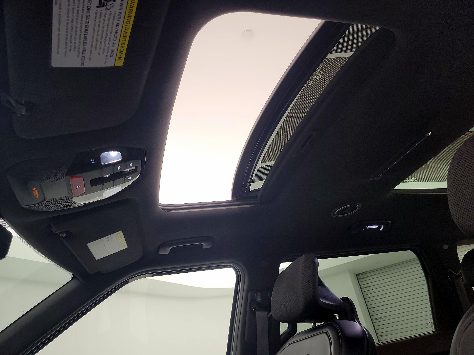 Thumbnail: 2024 Kia EV9 - 20