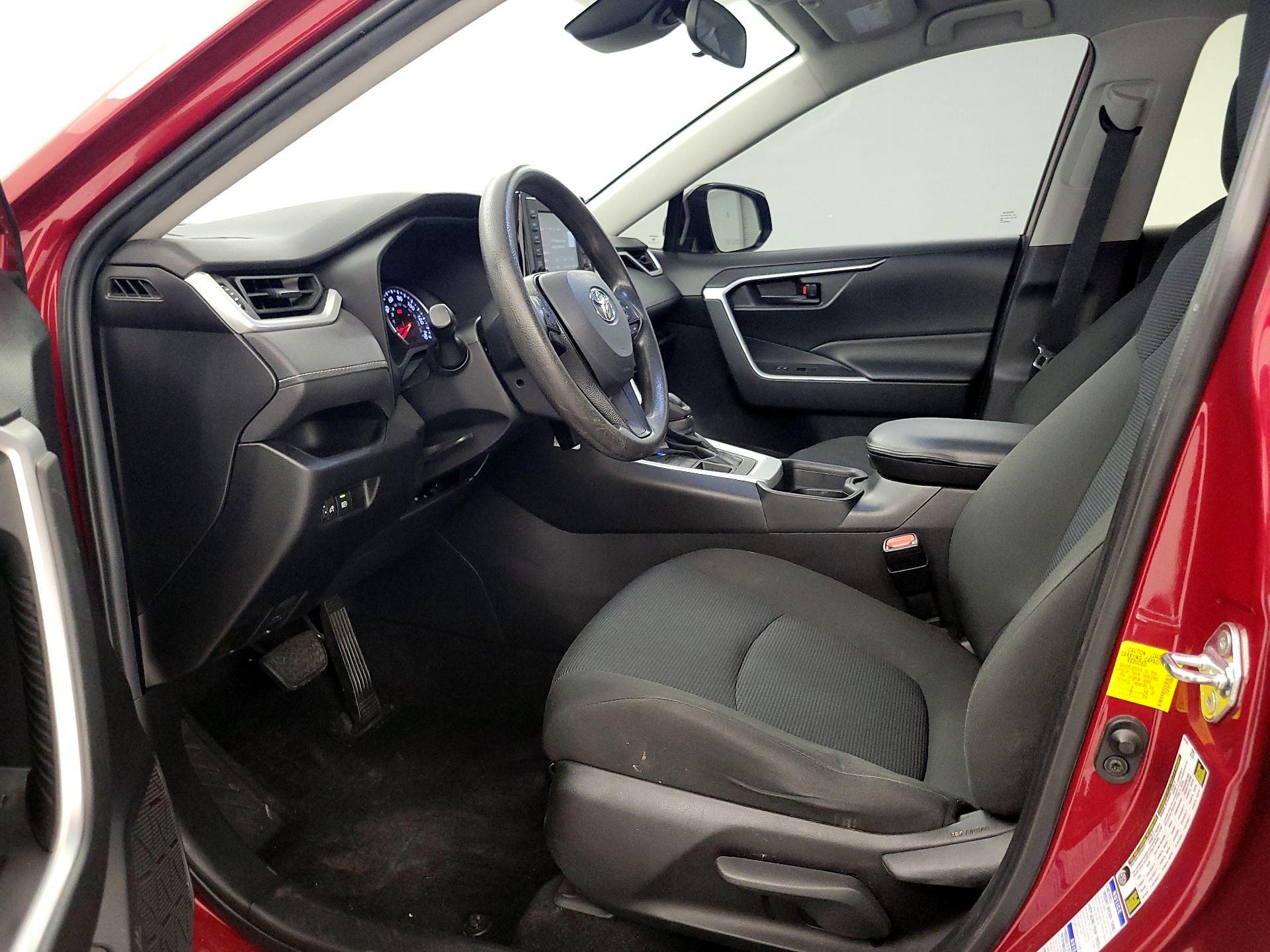 Thumbnail: 2021 Toyota RAV4 - 11