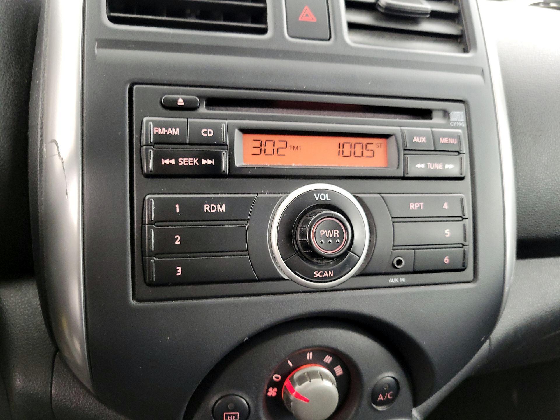 Thumbnail: 2013 Nissan Versa - 14