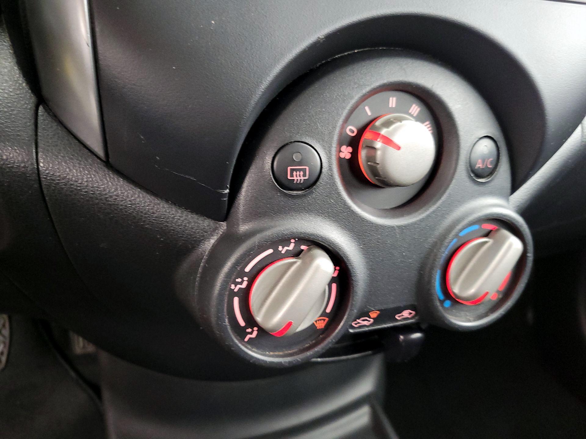 Thumbnail: 2013 Nissan Versa - 15