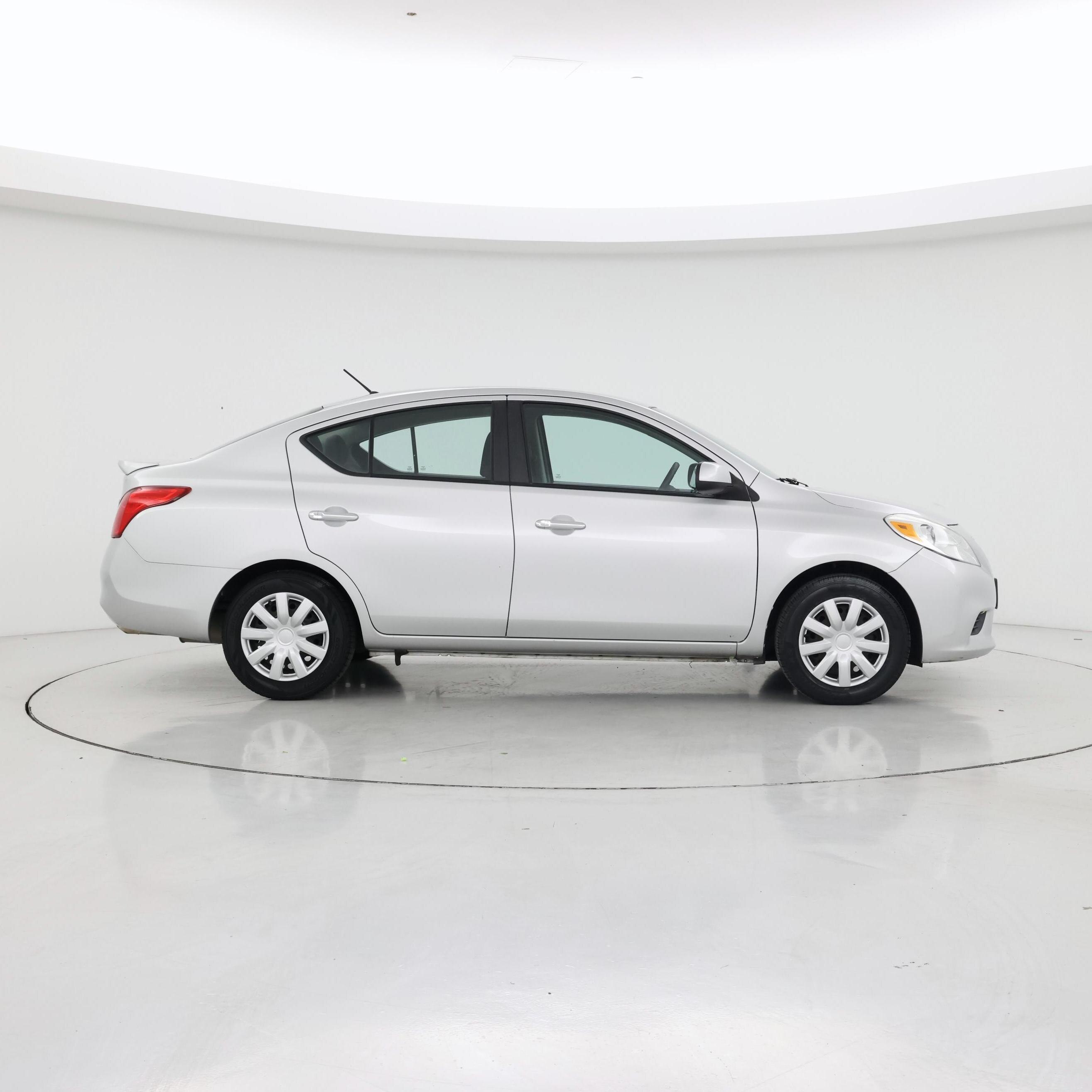 Thumbnail: 2013 Nissan Versa - 7