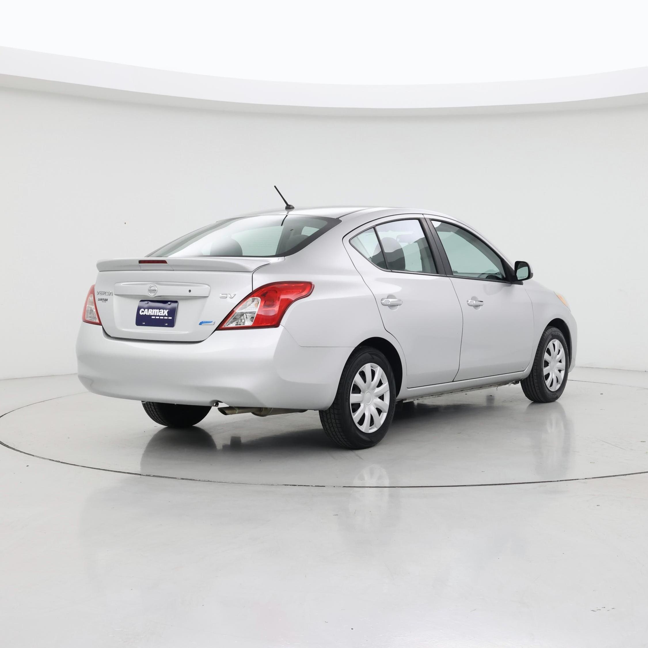 Thumbnail: 2013 Nissan Versa - 8