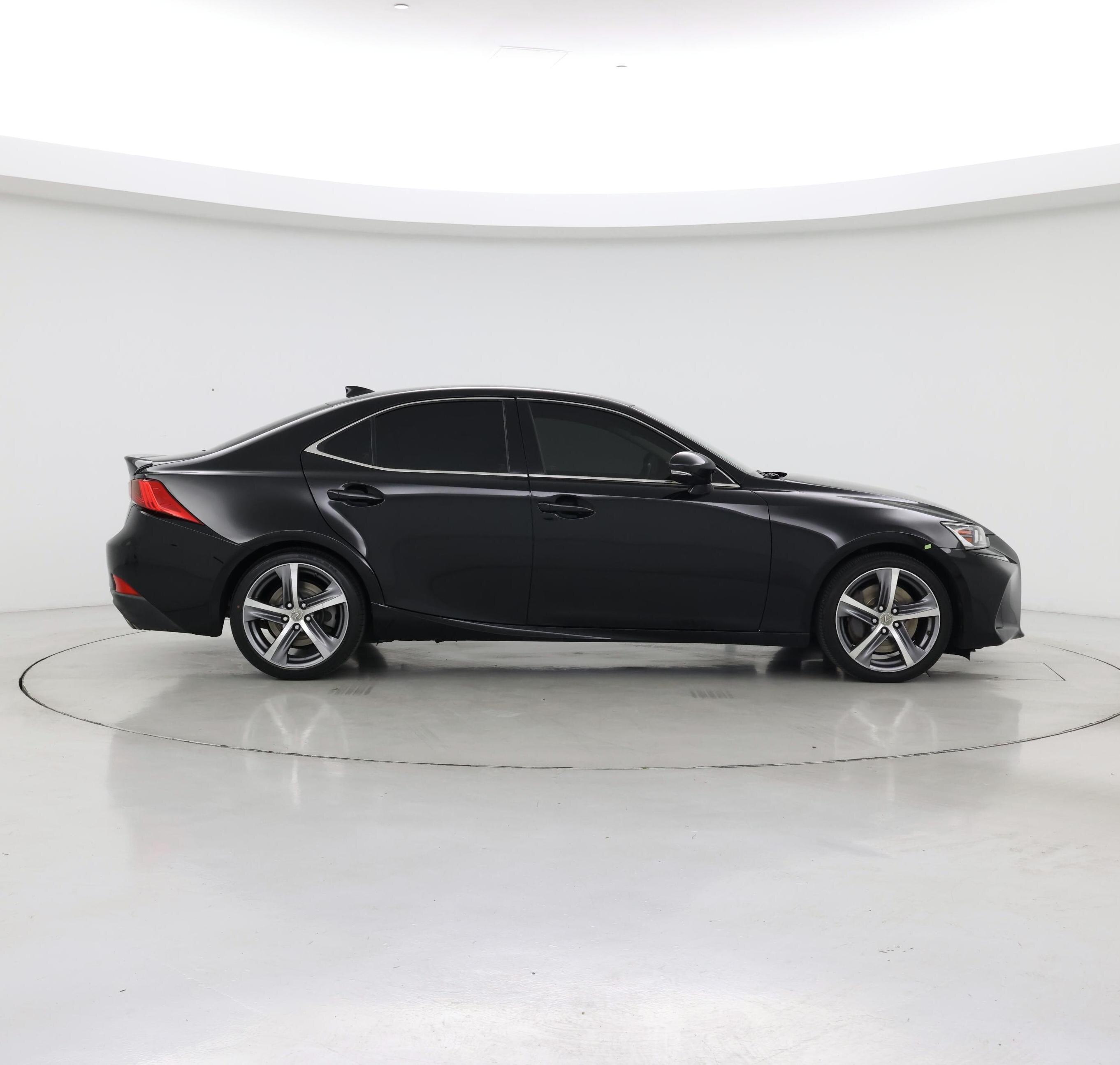 Thumbnail: 2017 Lexus IS - 7