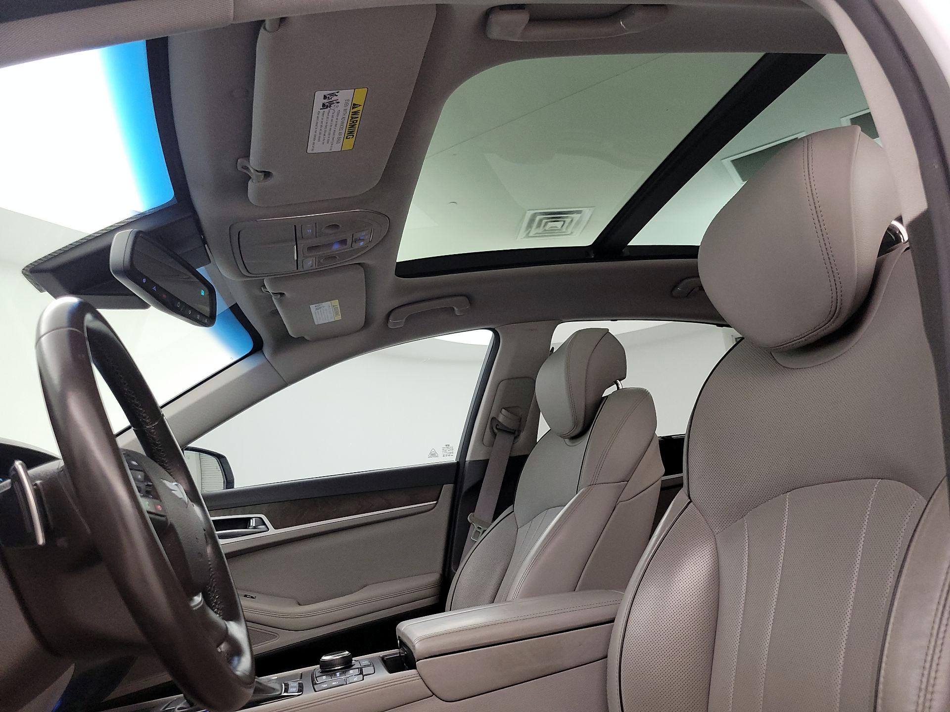 Thumbnail: 2015 Hyundai Genesis - 20