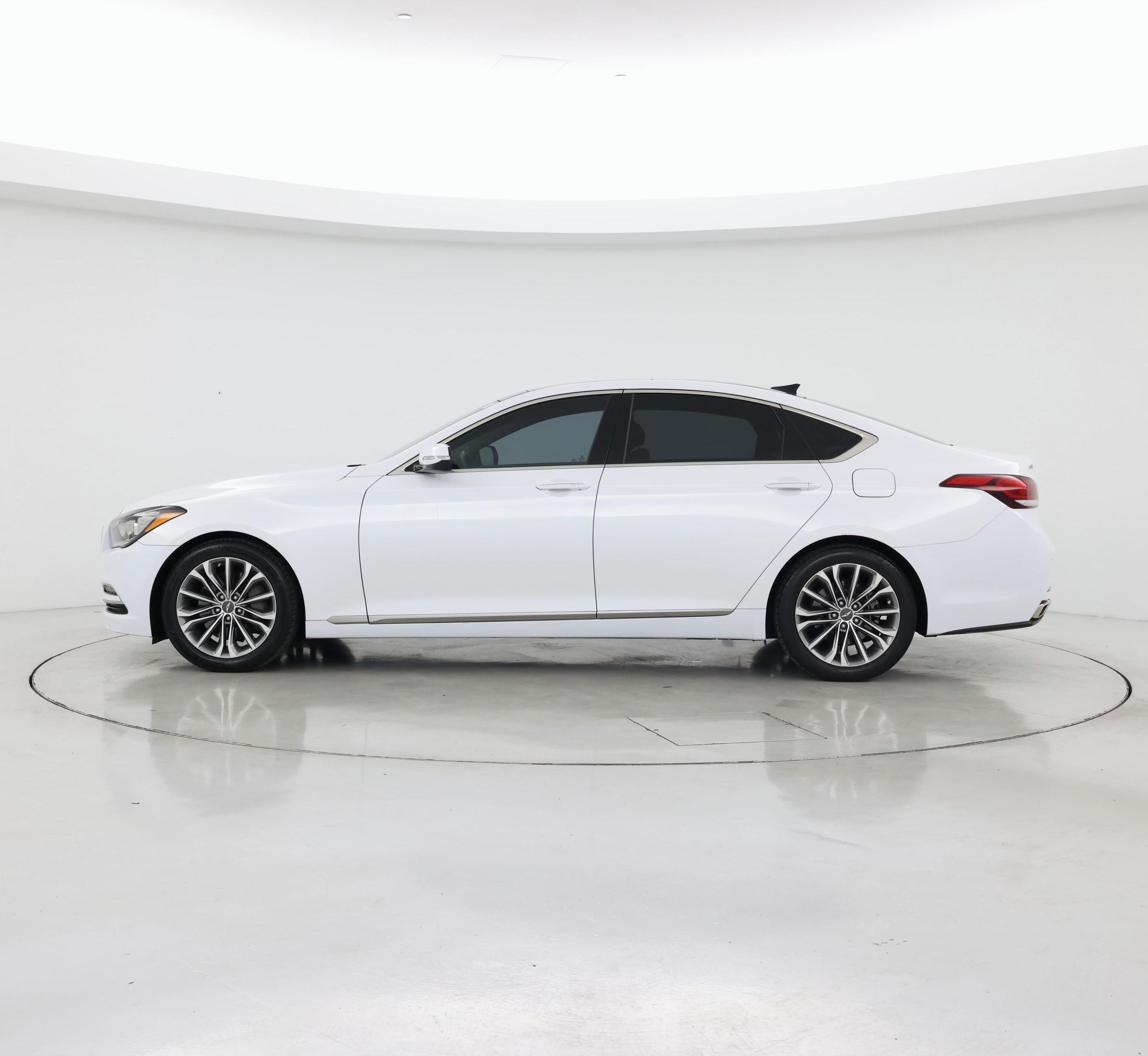 Thumbnail: 2015 Hyundai Genesis - 3