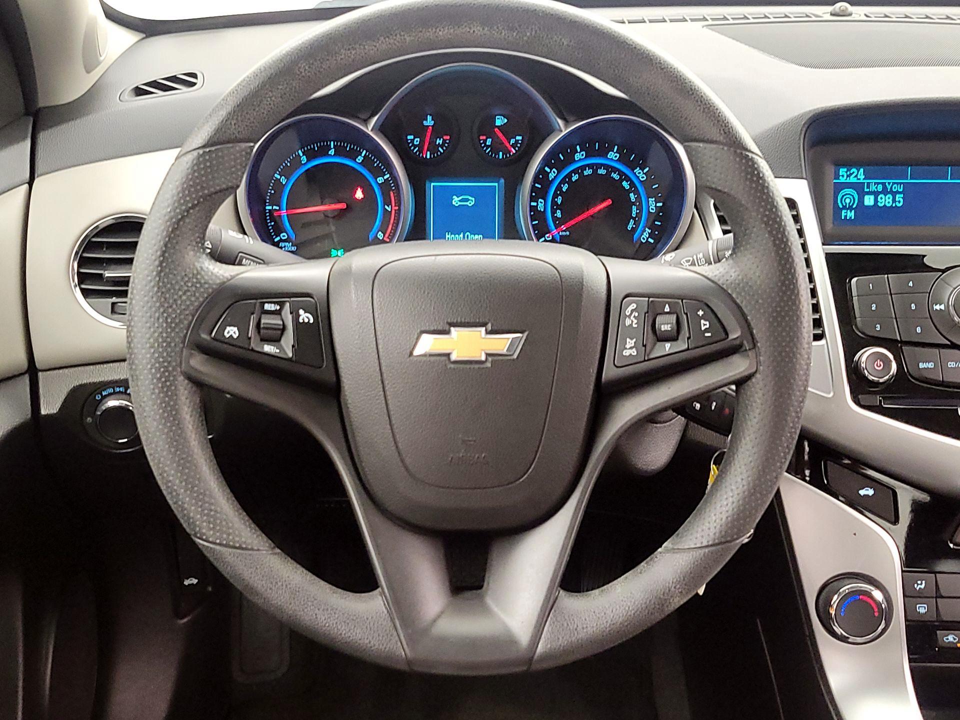 Thumbnail: 2015 Chevrolet Cruze - 10