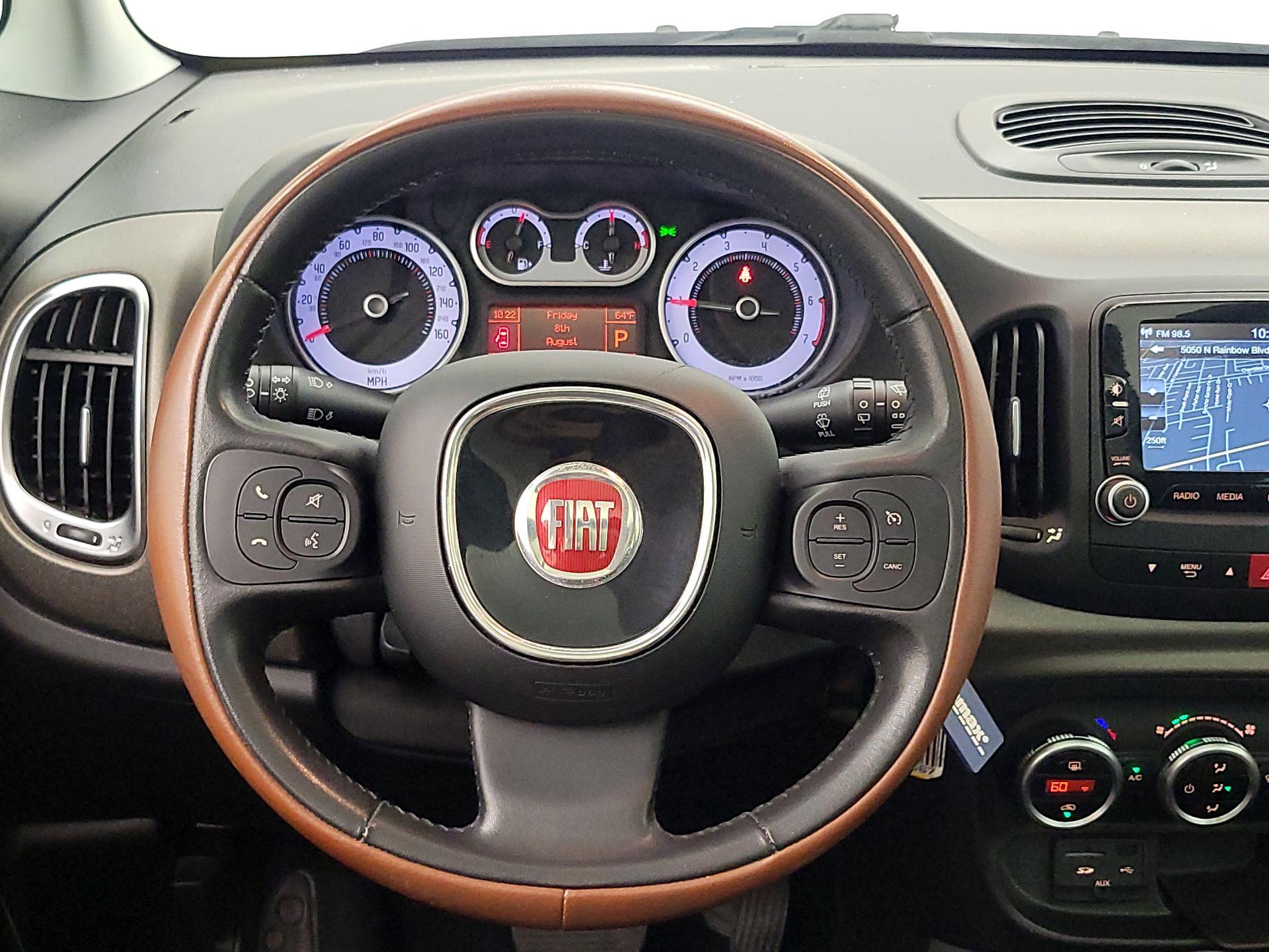 Thumbnail: 2014 Fiat 500L - 10