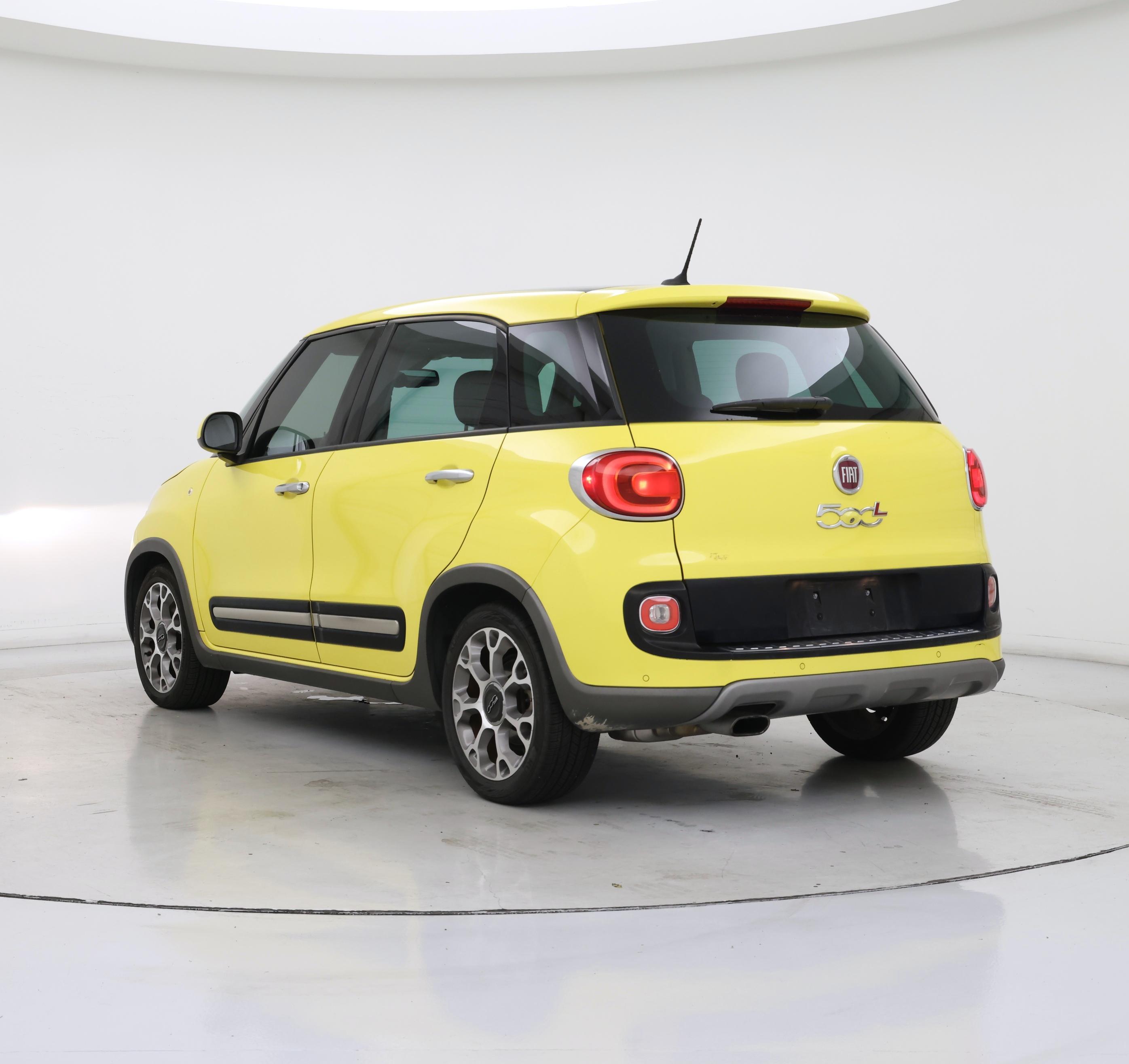 Thumbnail: 2014 Fiat 500L - 2