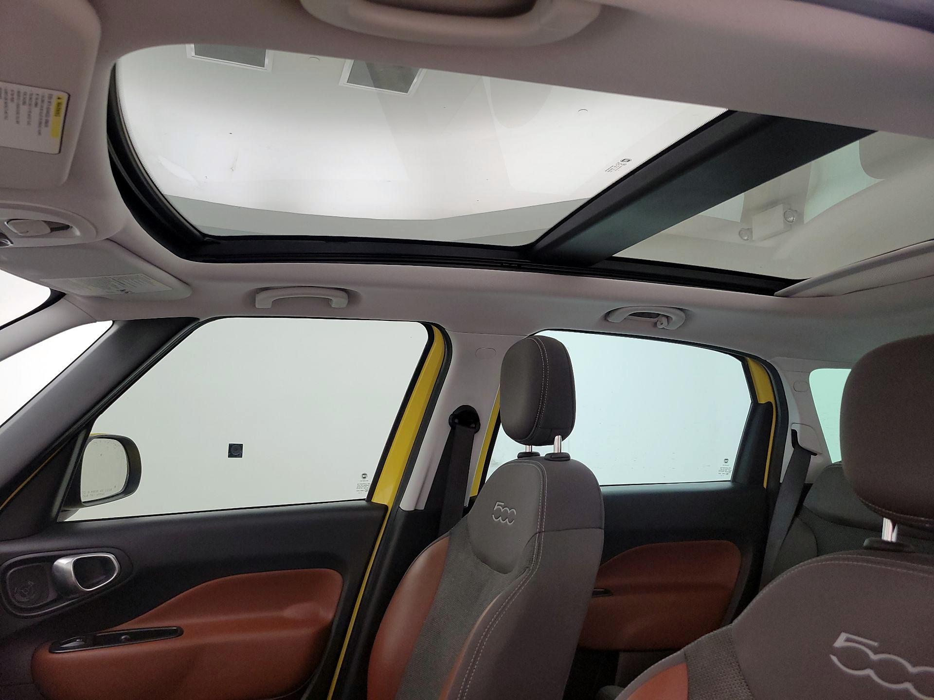 Thumbnail: 2014 Fiat 500L - 19