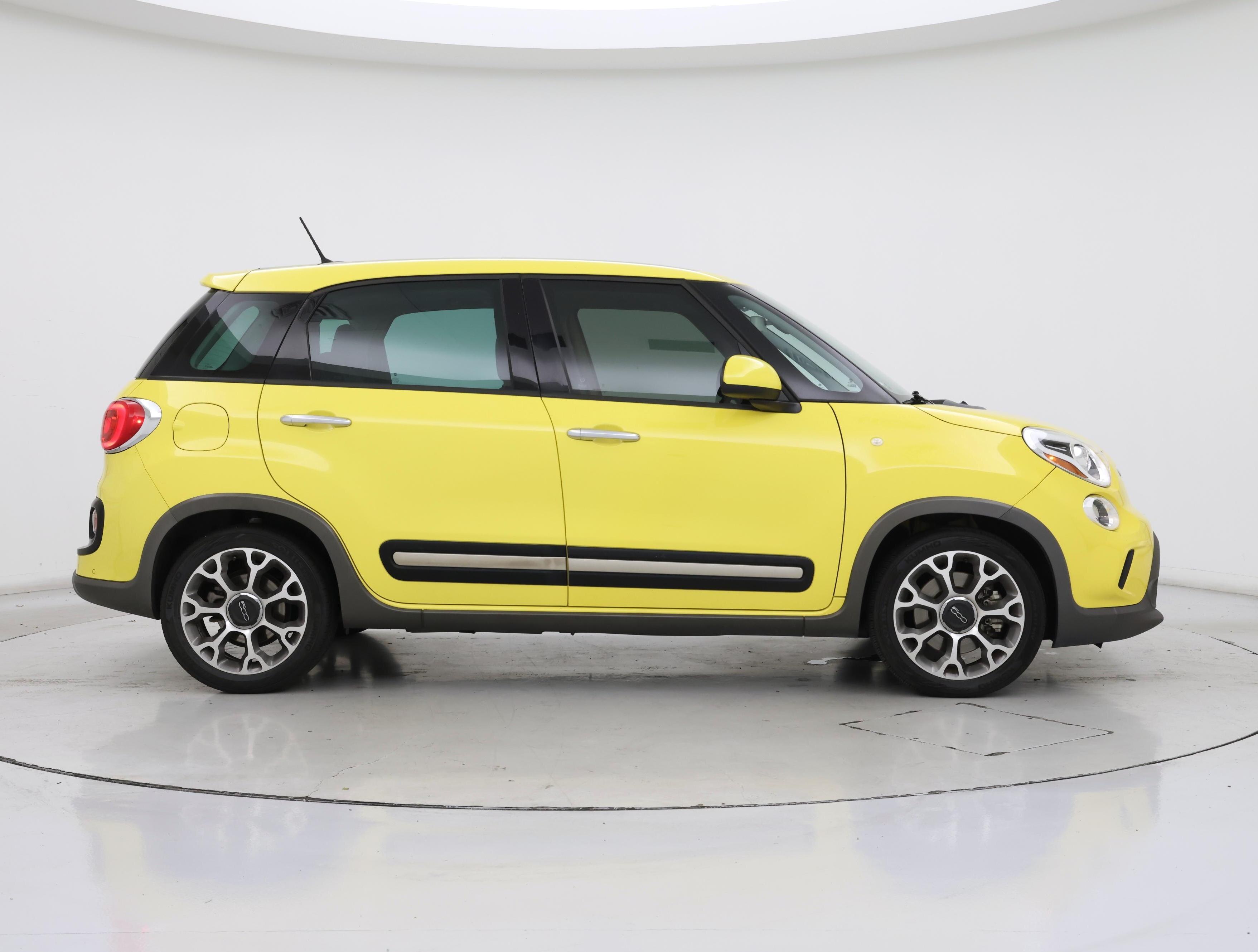 Thumbnail: 2014 Fiat 500L - 7