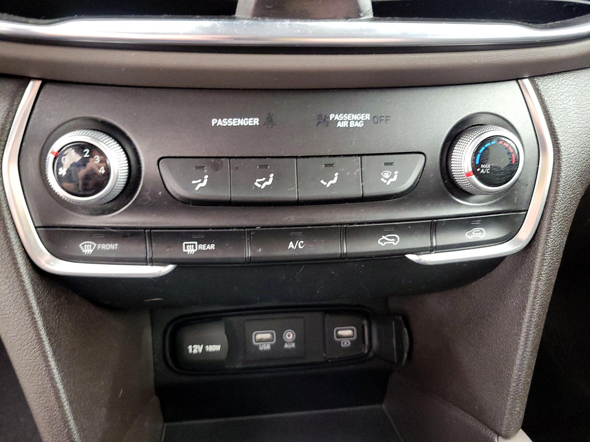 Thumbnail: 2019 Hyundai Santa Fe - 16