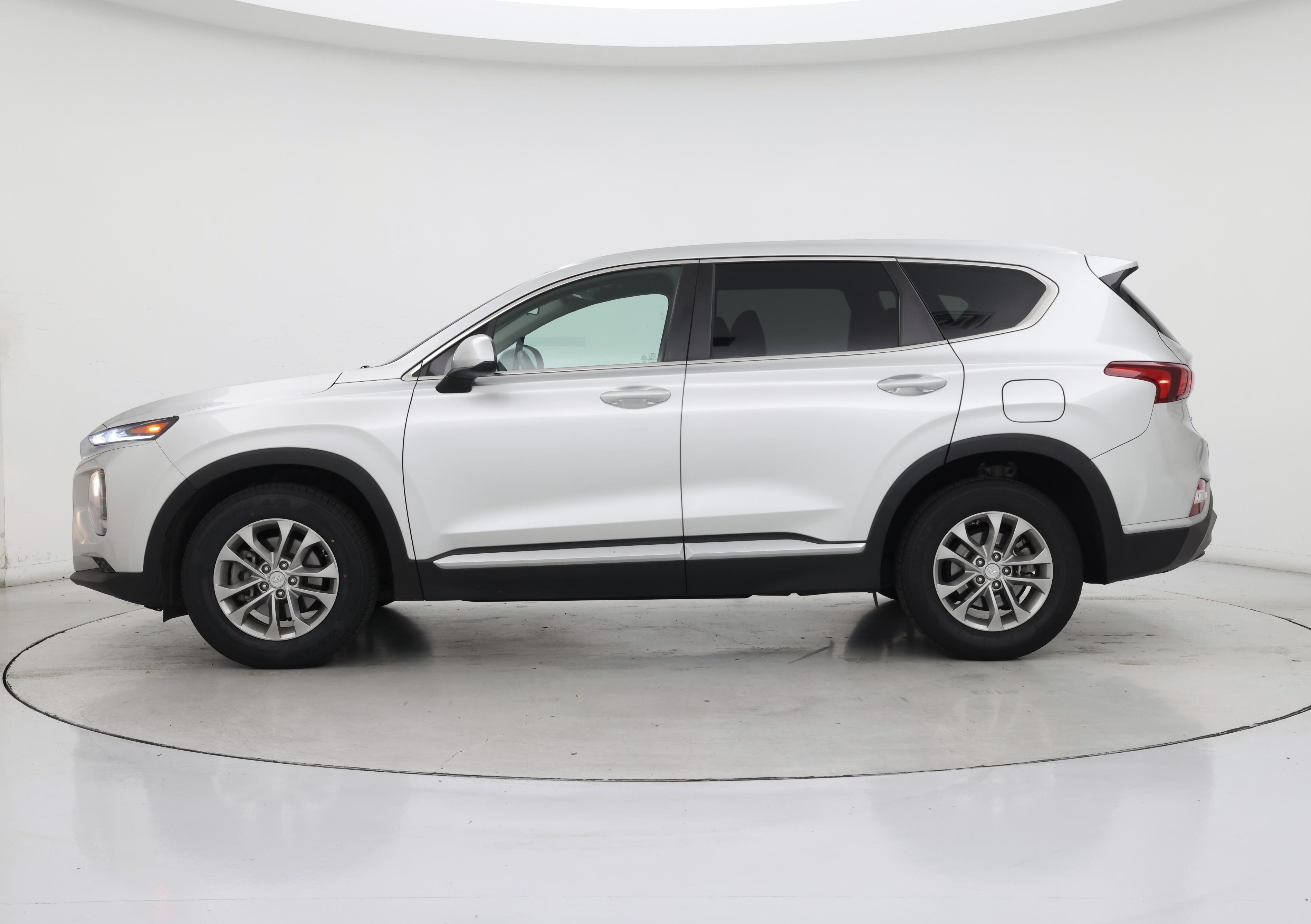 Thumbnail: 2019 Hyundai Santa Fe - 3