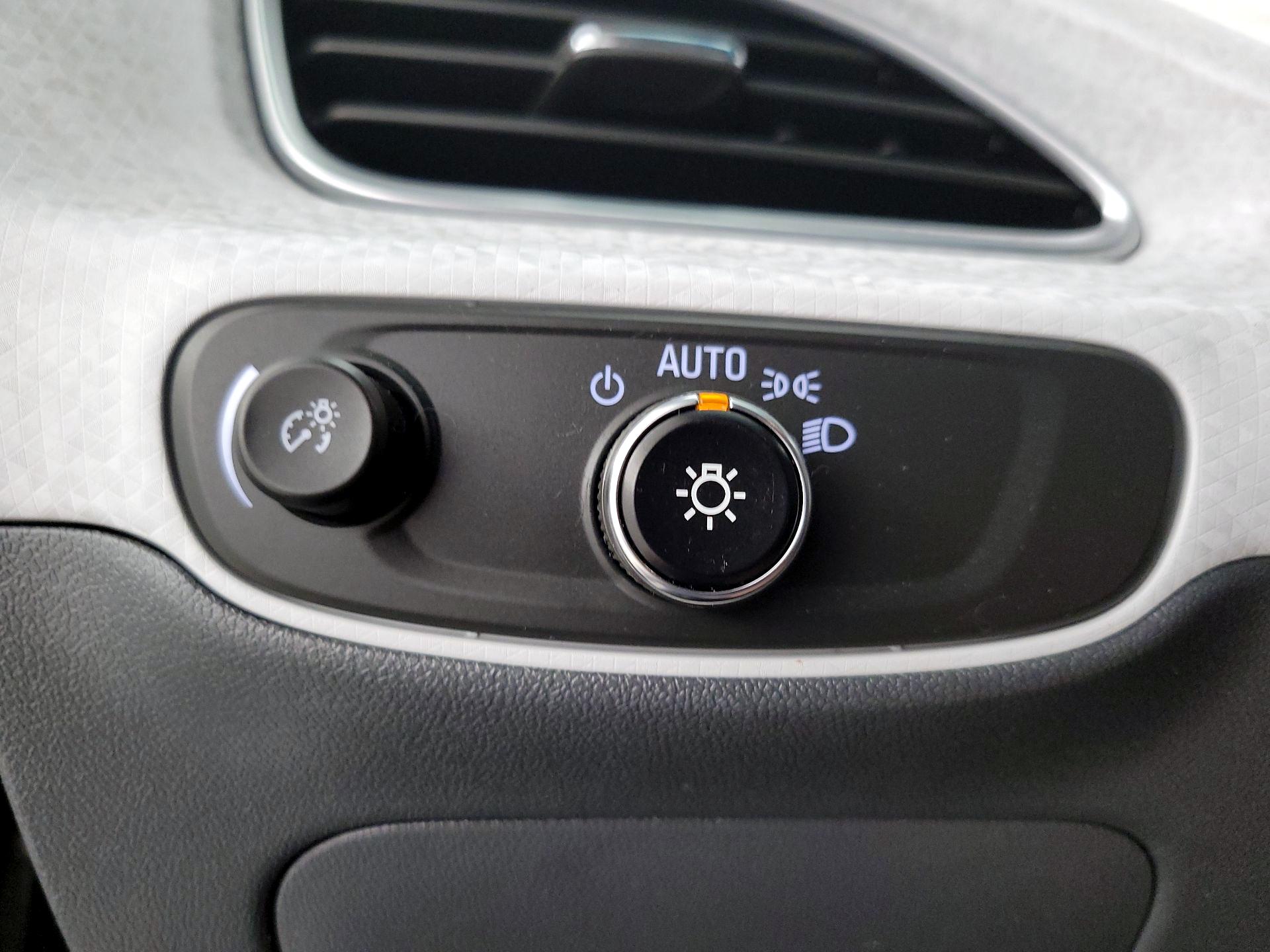Thumbnail: 2020 Chevrolet Bolt EV - 13