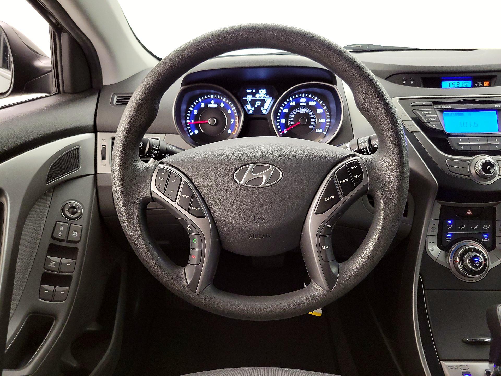 Thumbnail: 2013 Hyundai Elantra - 10