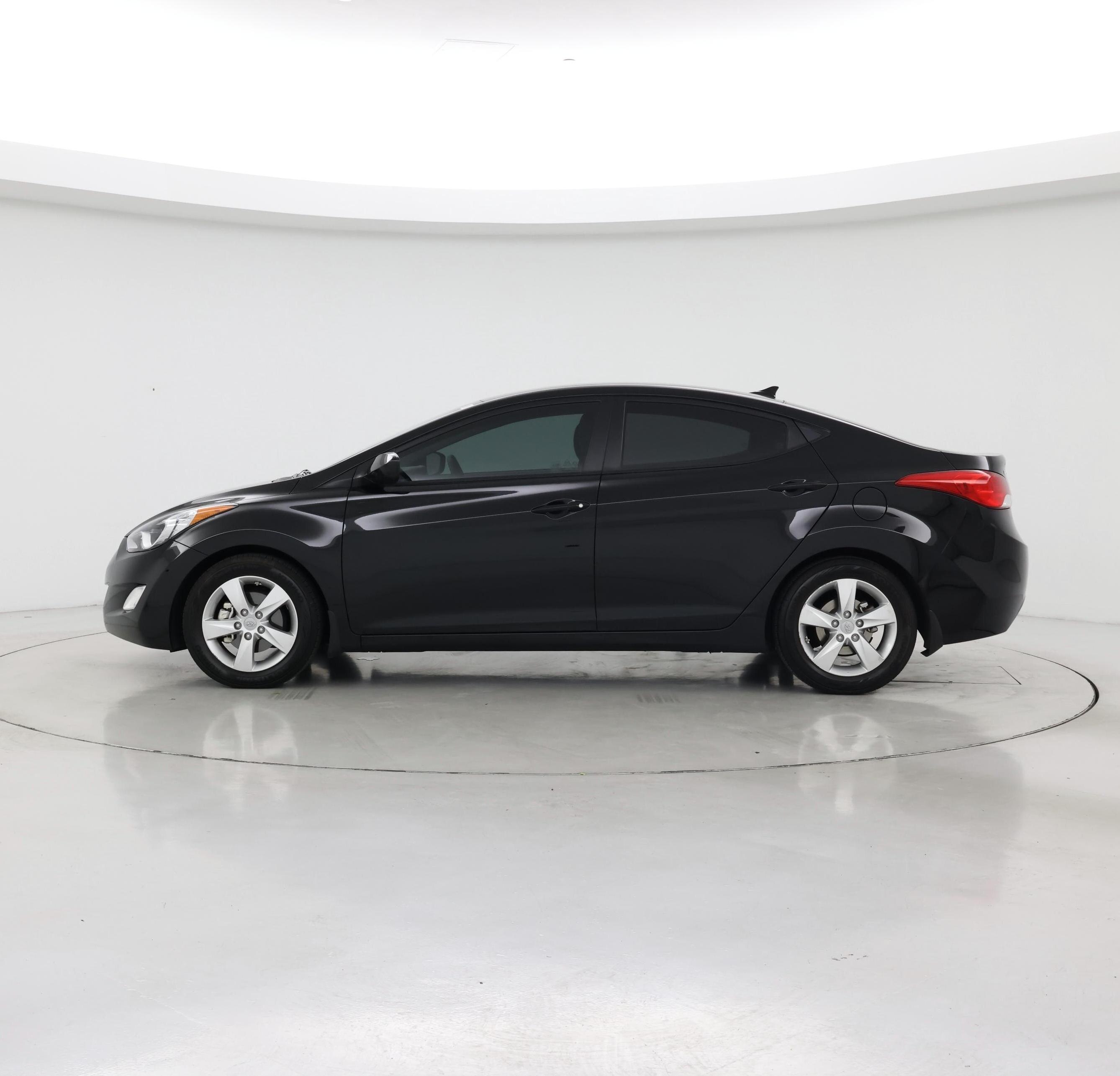 Thumbnail: 2013 Hyundai Elantra - 3