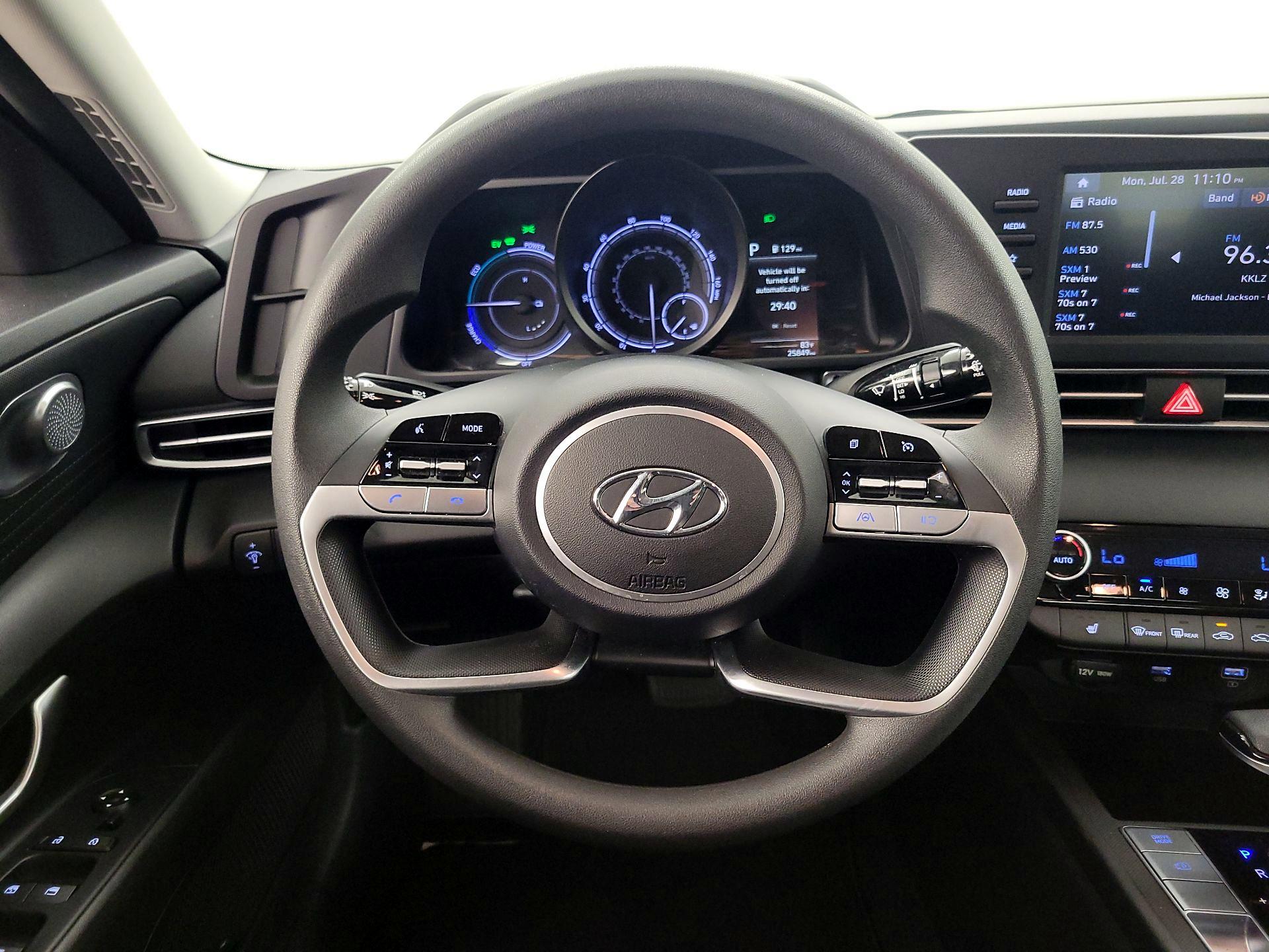 Thumbnail: 2023 Hyundai Elantra - 10