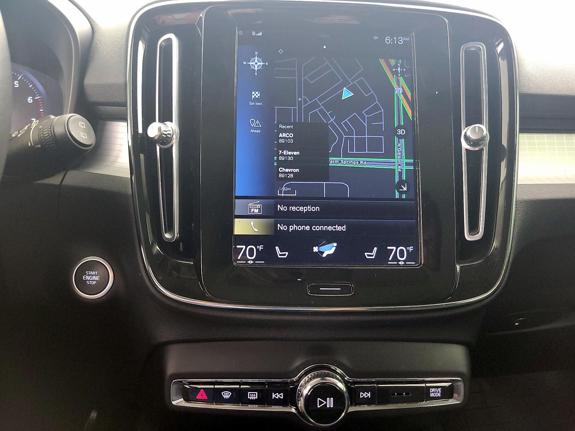 Thumbnail: 2021 Volvo XC40 - 14